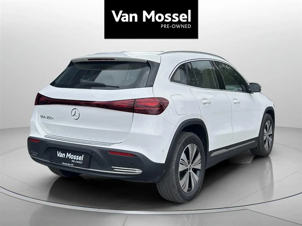 Mercedes-Benz-EQA-image-4