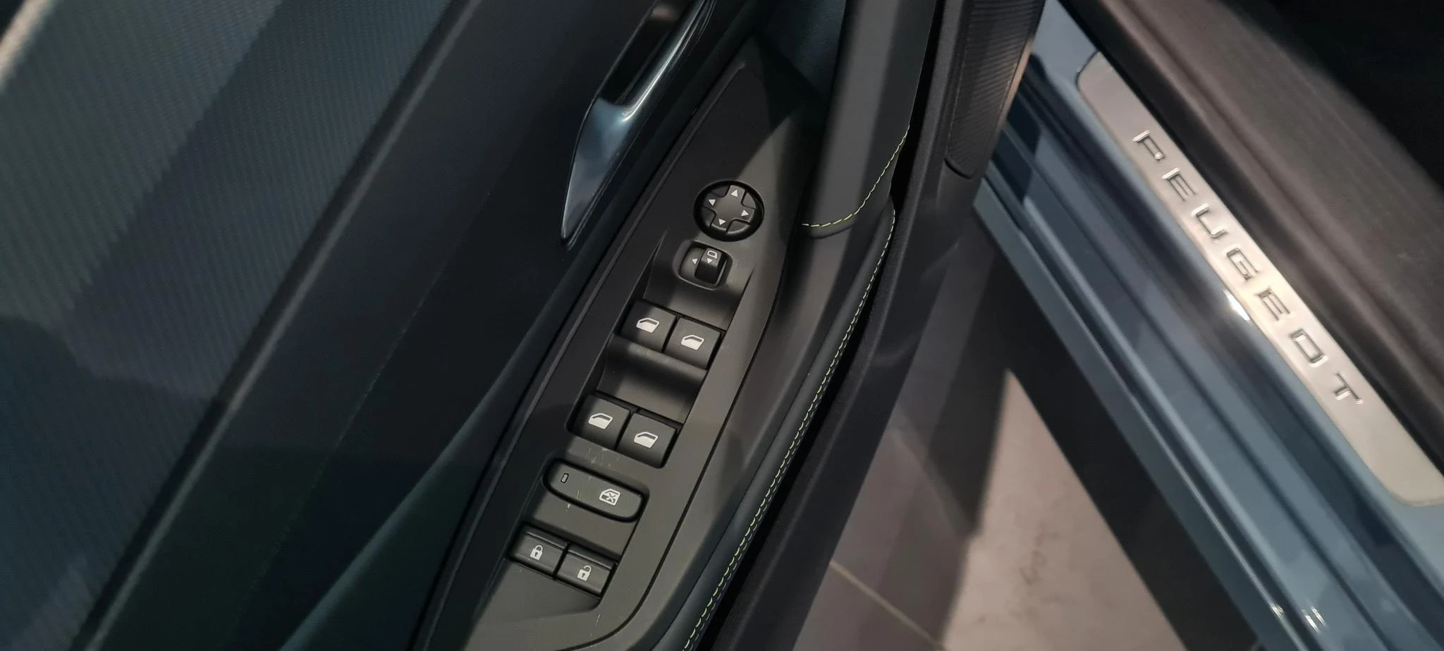 Peugeot-308-image-16
