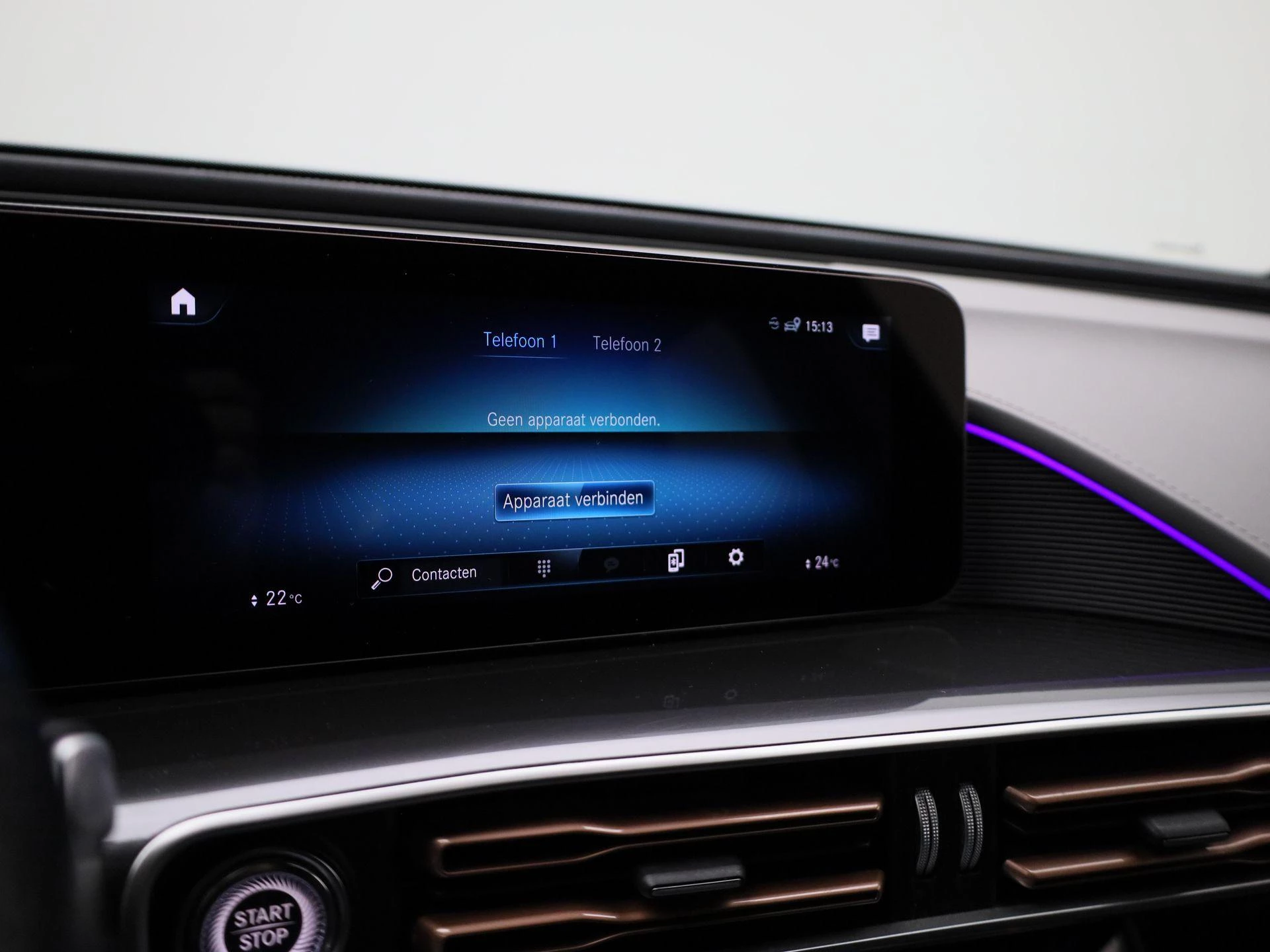 Mercedes-Benz-EQC-image-18