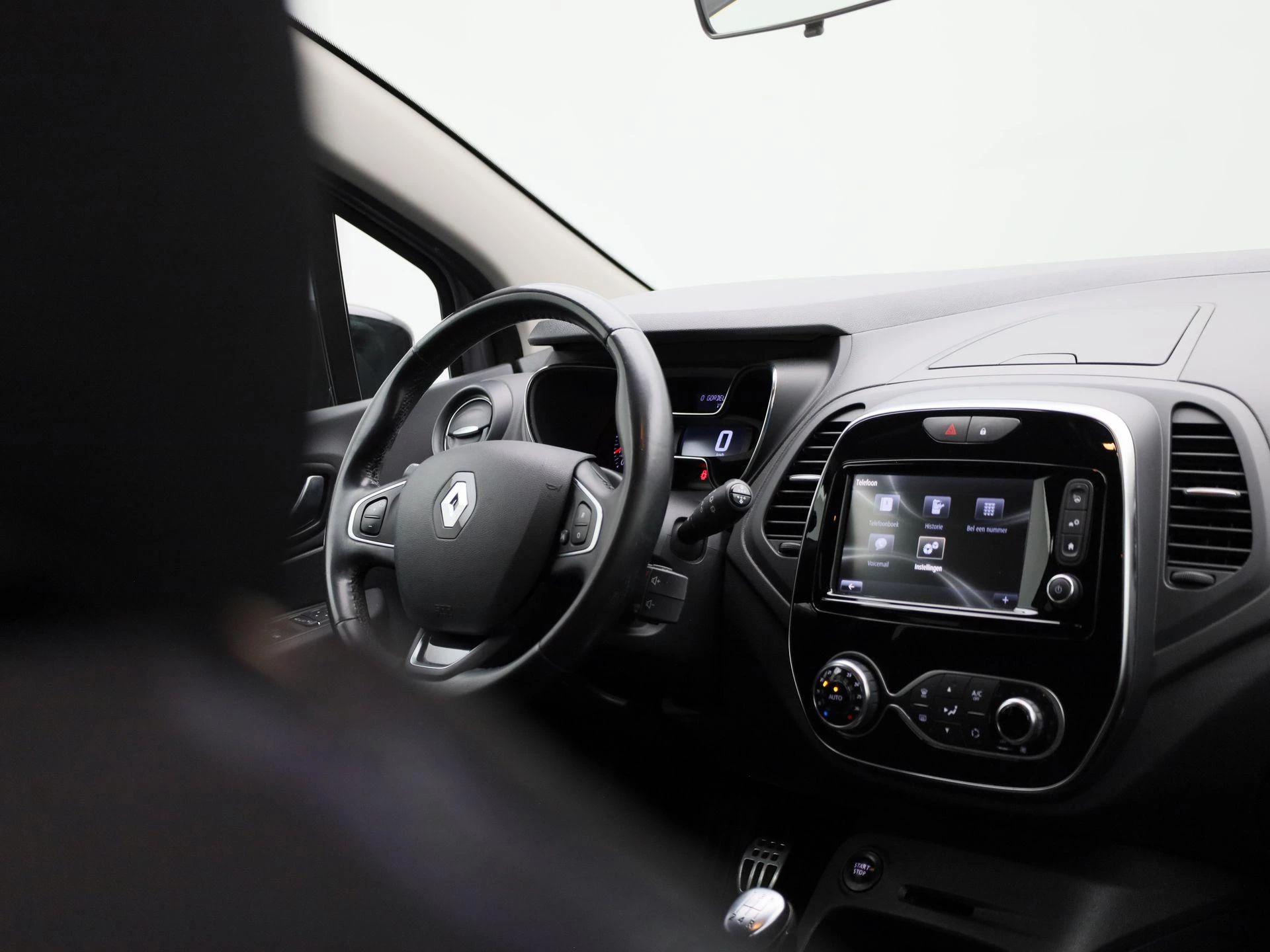 Renault-Captur-image-30