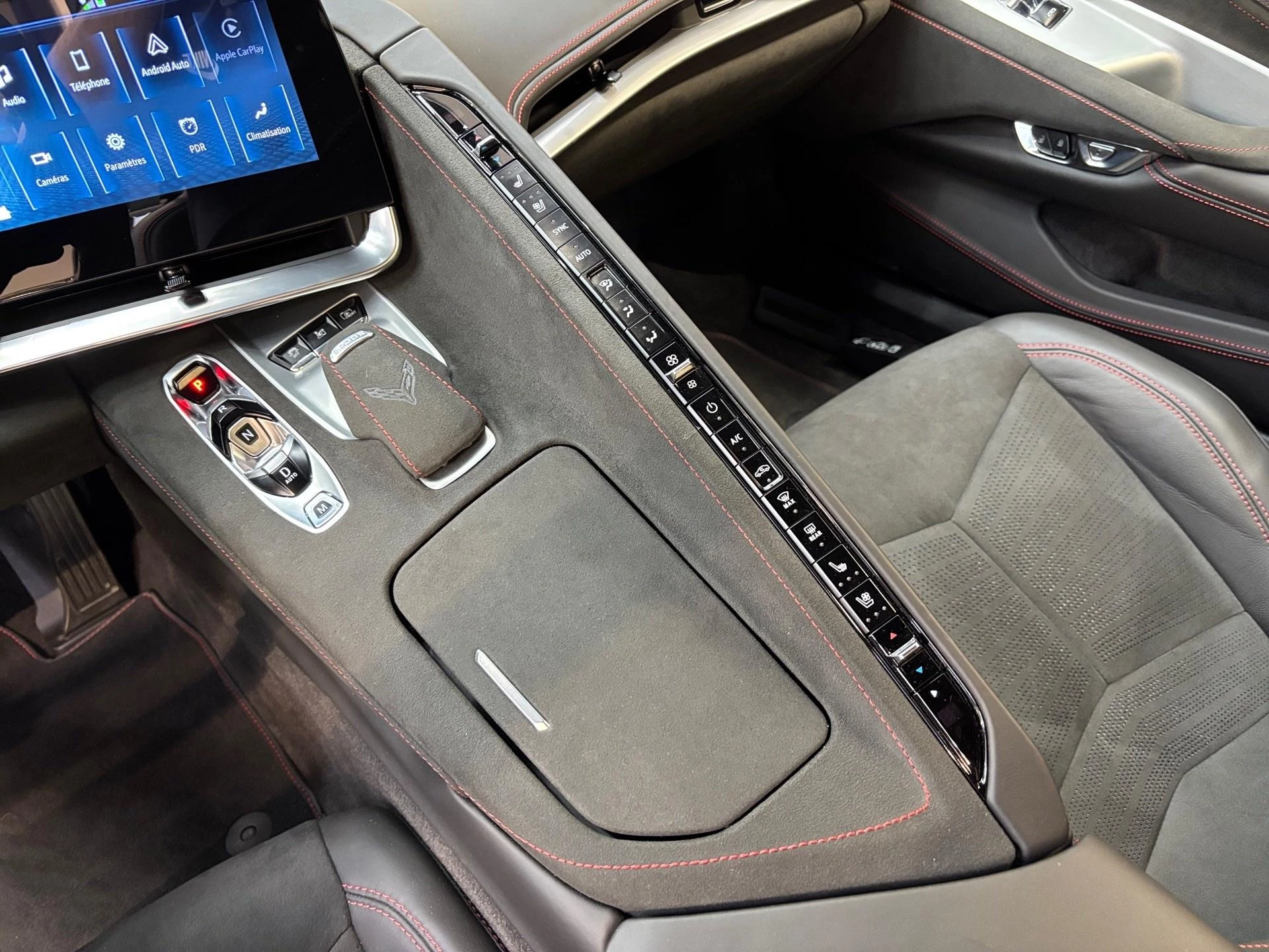 Chevrolet-Corvette-image-16