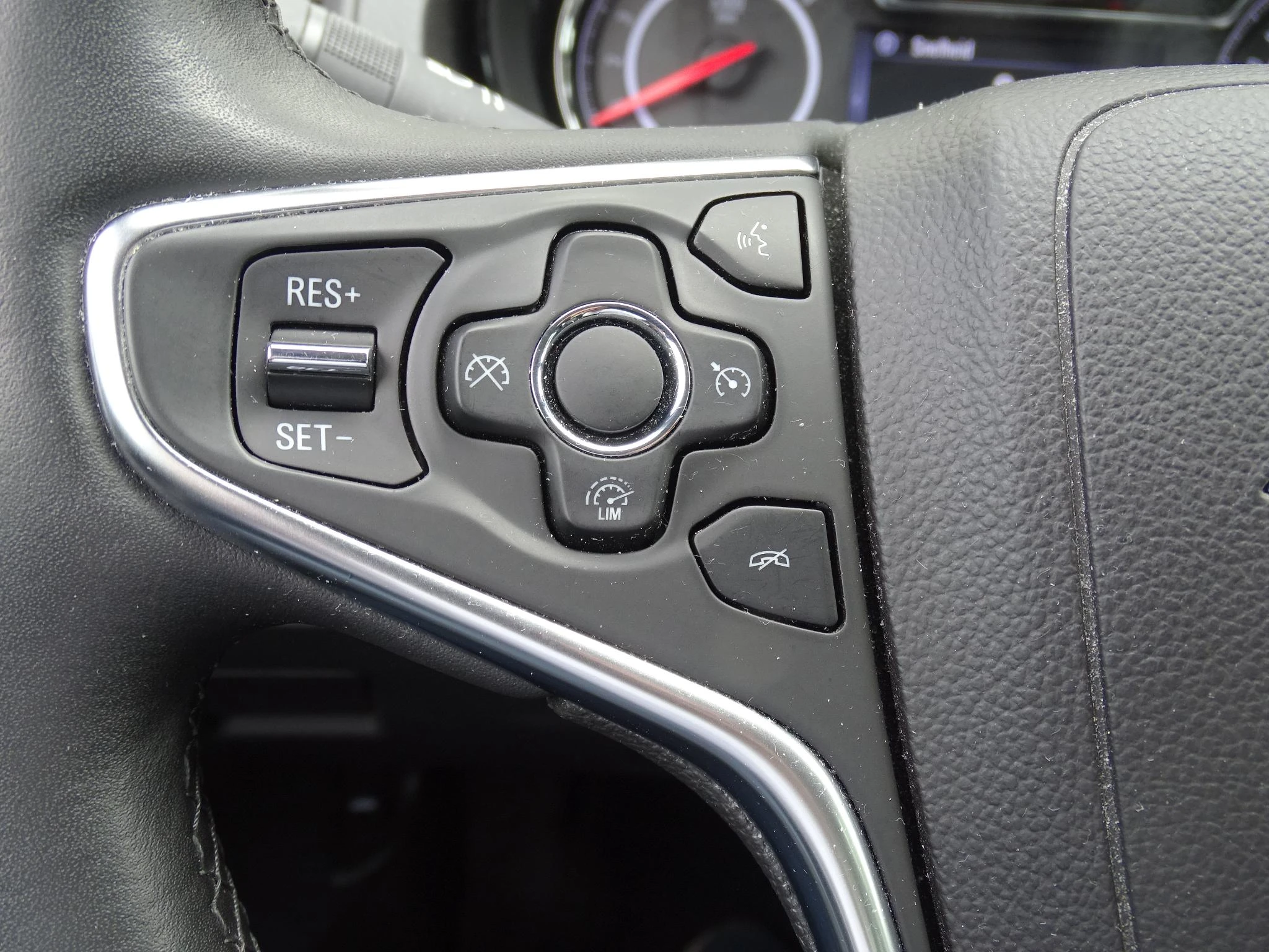Opel-Insignia-image-21