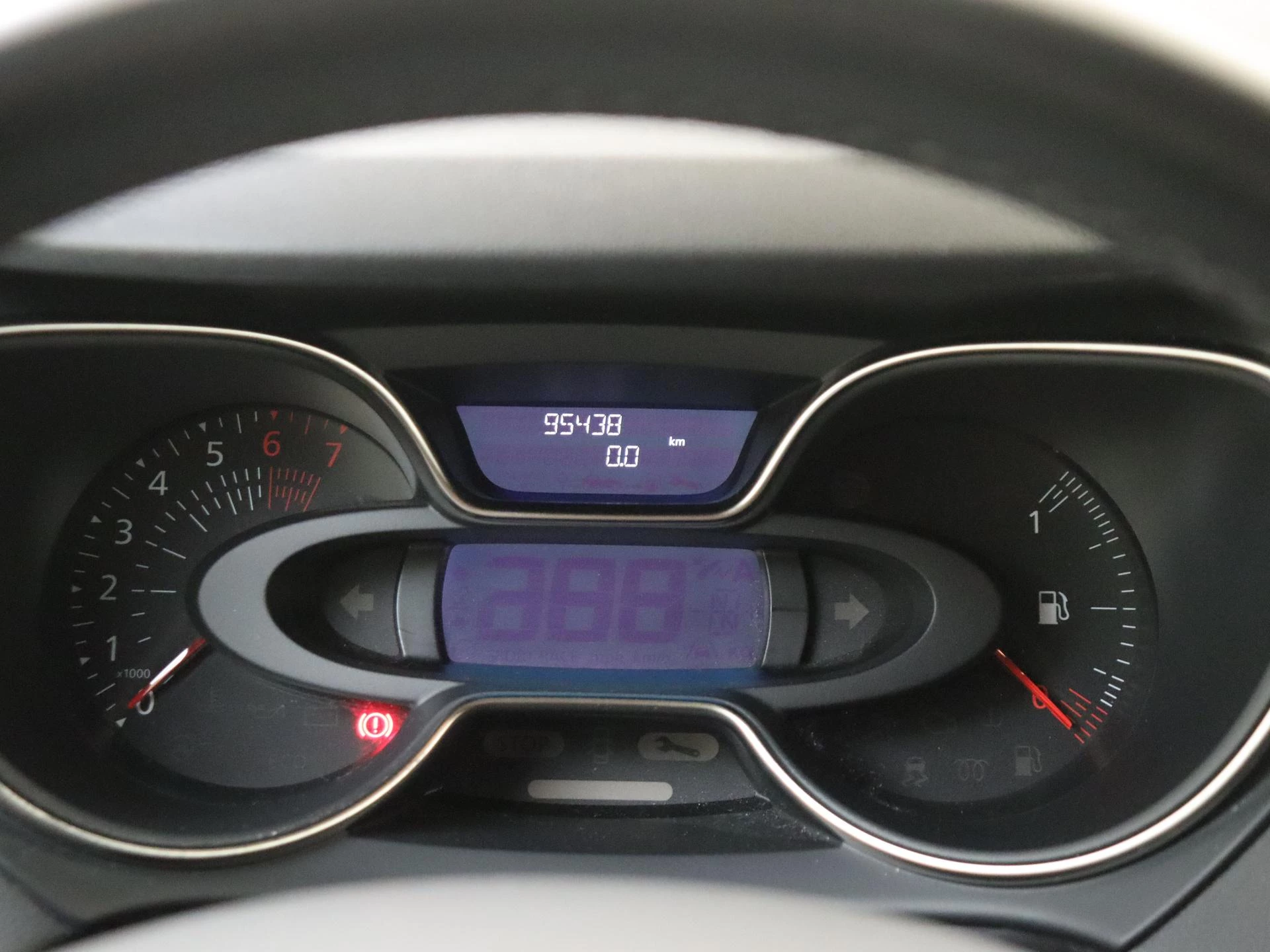 Renault-Captur-image-12