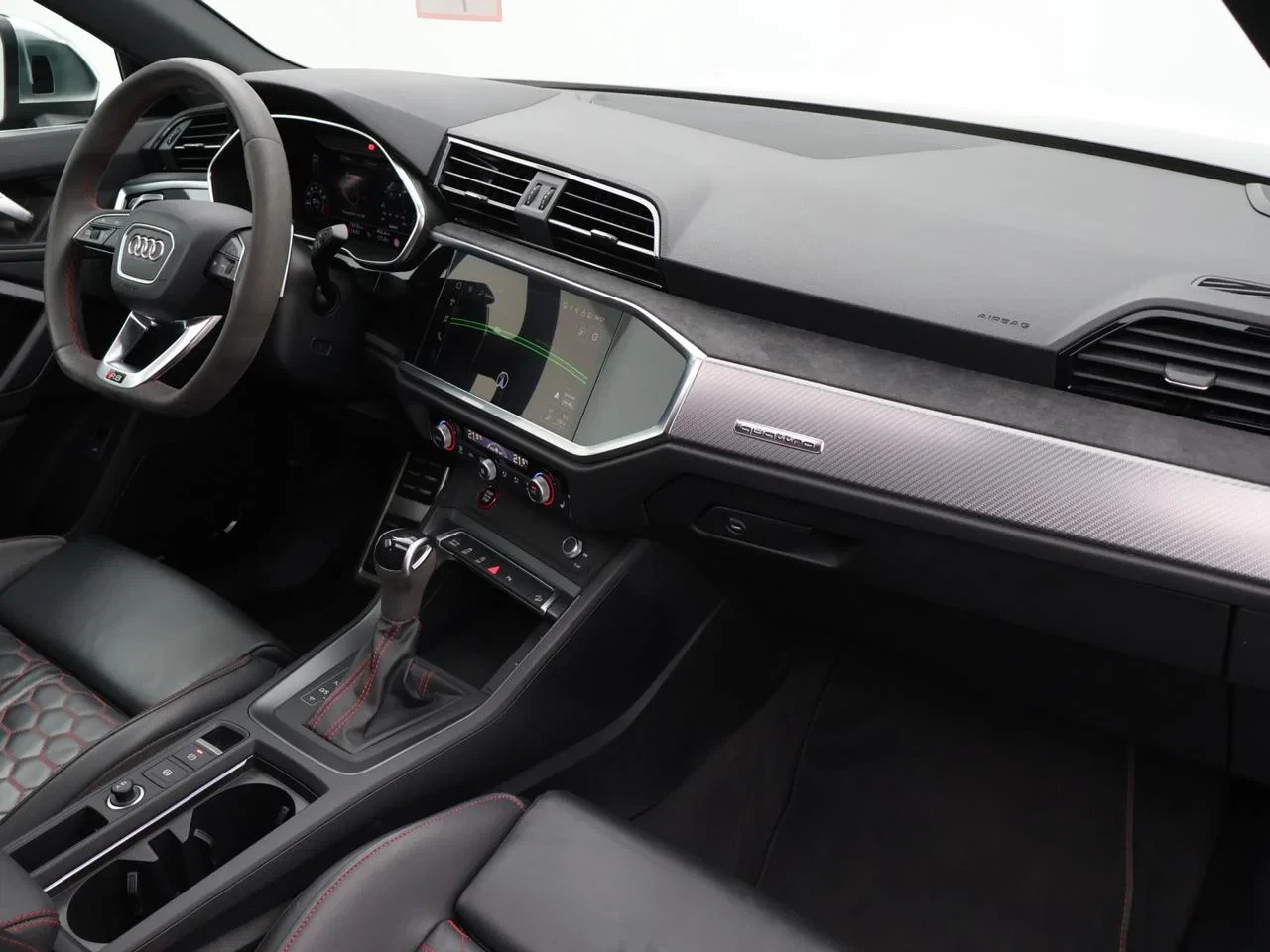 Audi-RSQ3-image-12