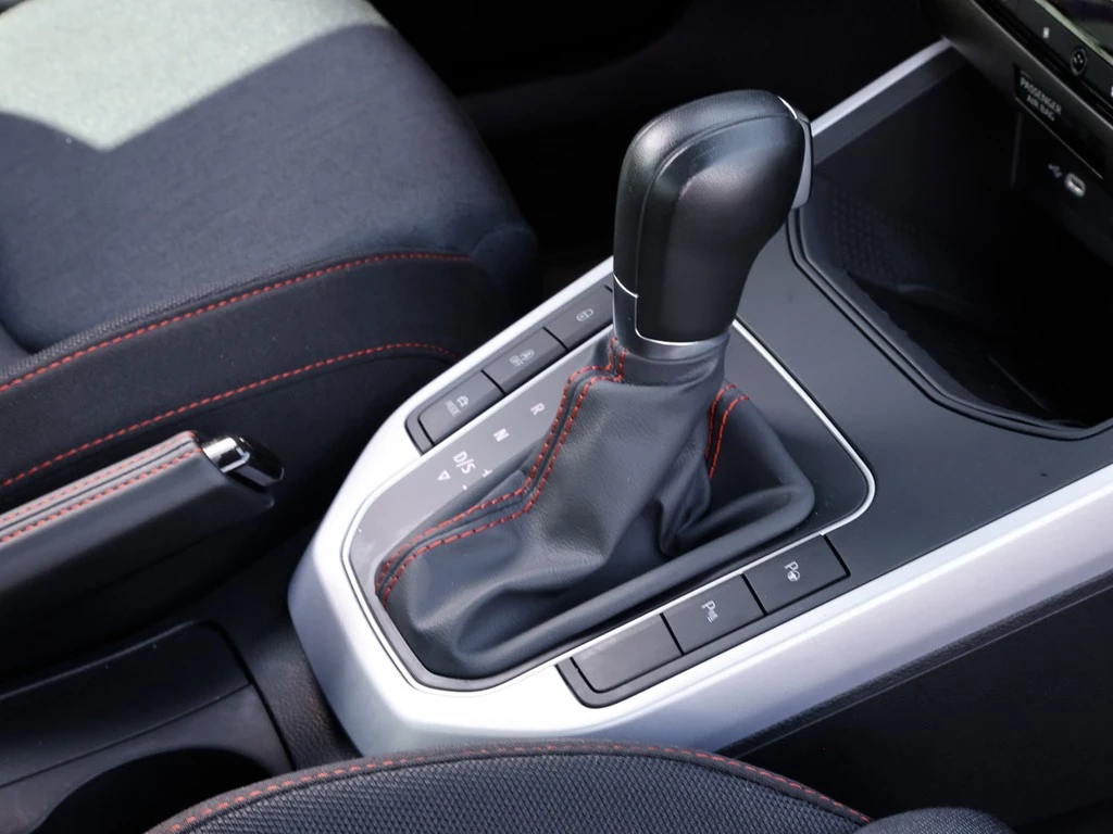 SEAT-Arona-image-8