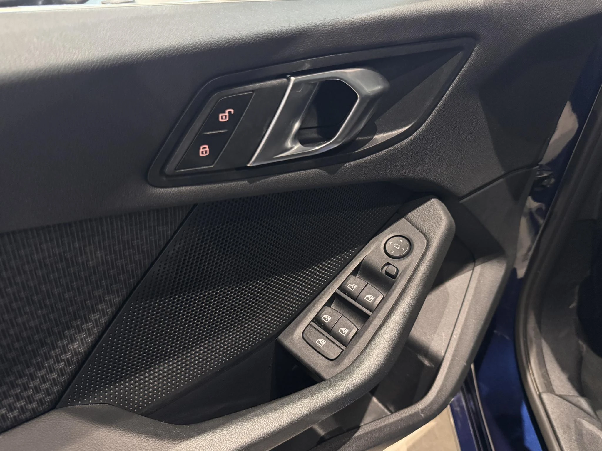 BMW Série 1 Hatch 118iA (103 kW)