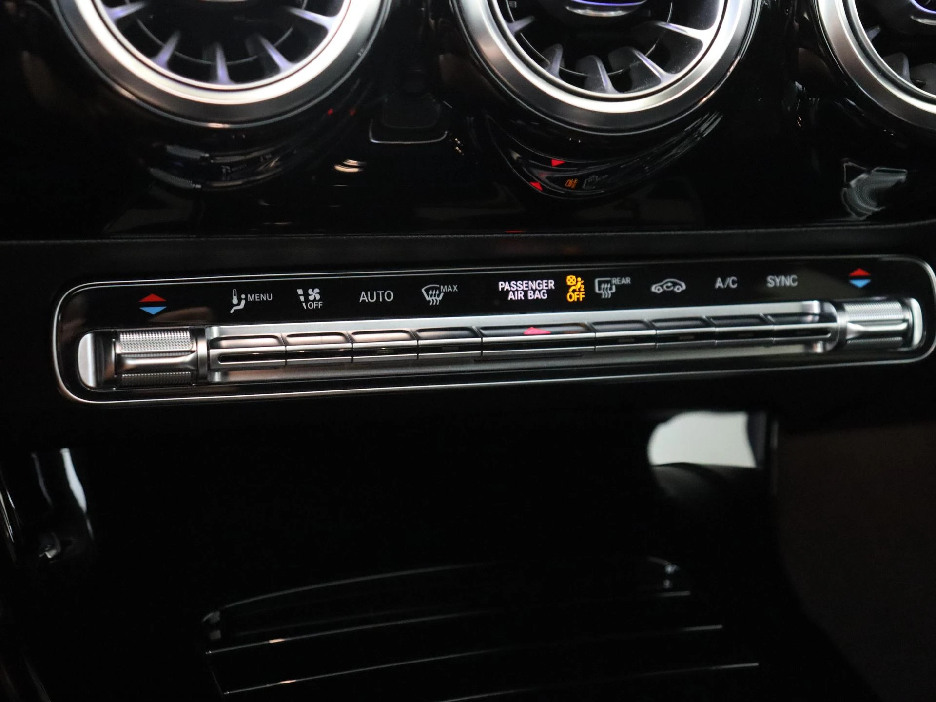 Mercedes-Benz CLA Shooting Brake 200 AMG Line
