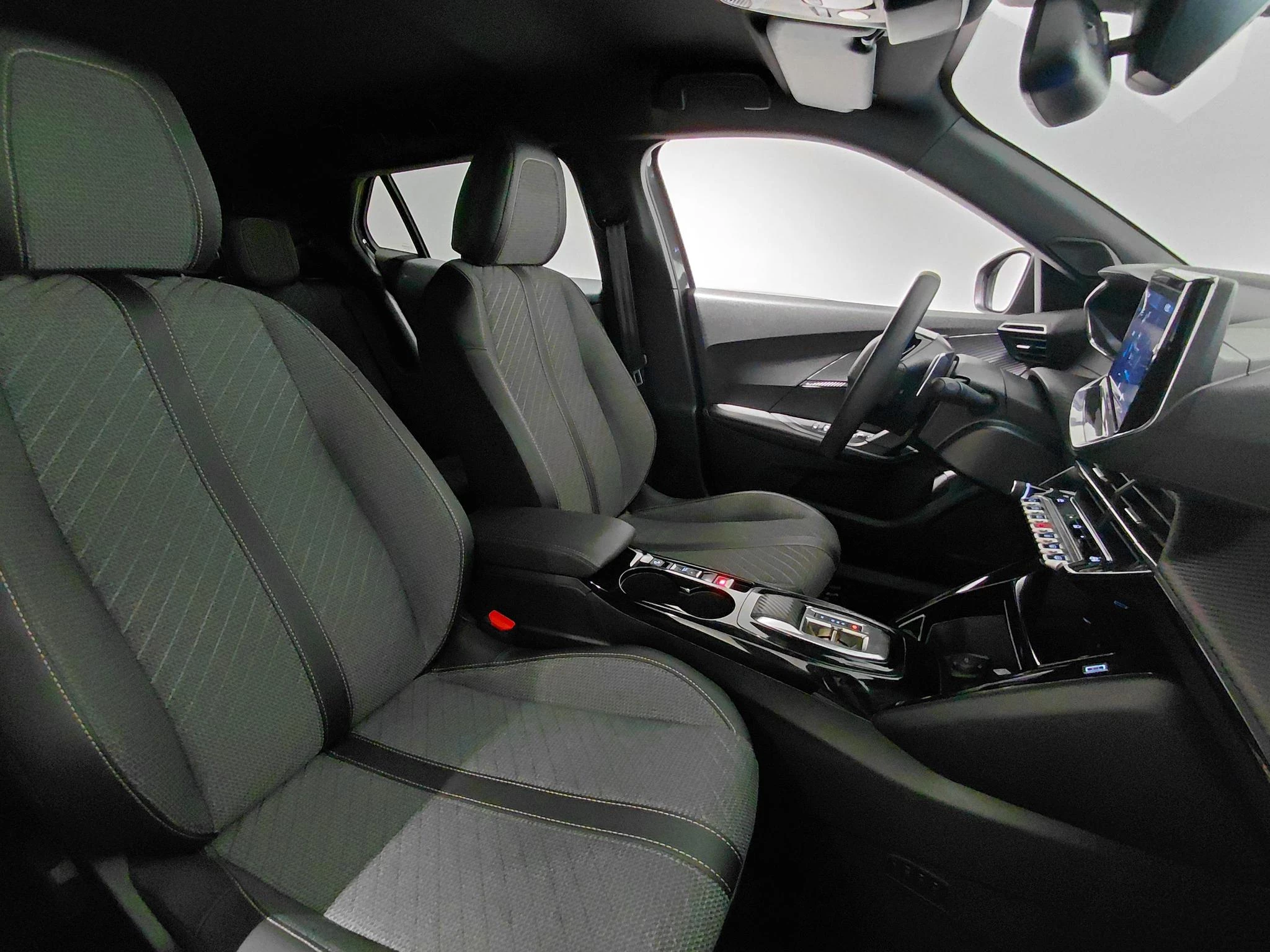 Peugeot 2008 1.2 Hybrid 145 Allure