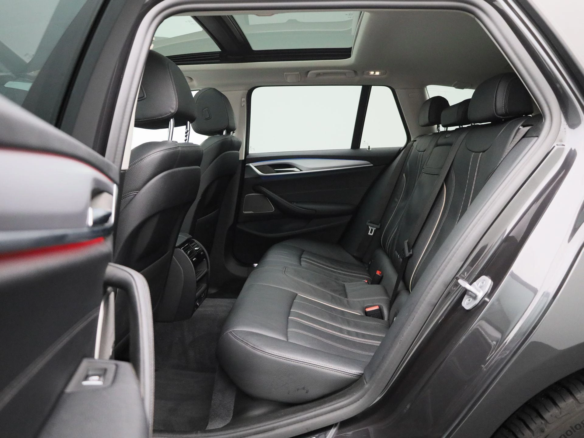 BMW-5 Serie-image-11