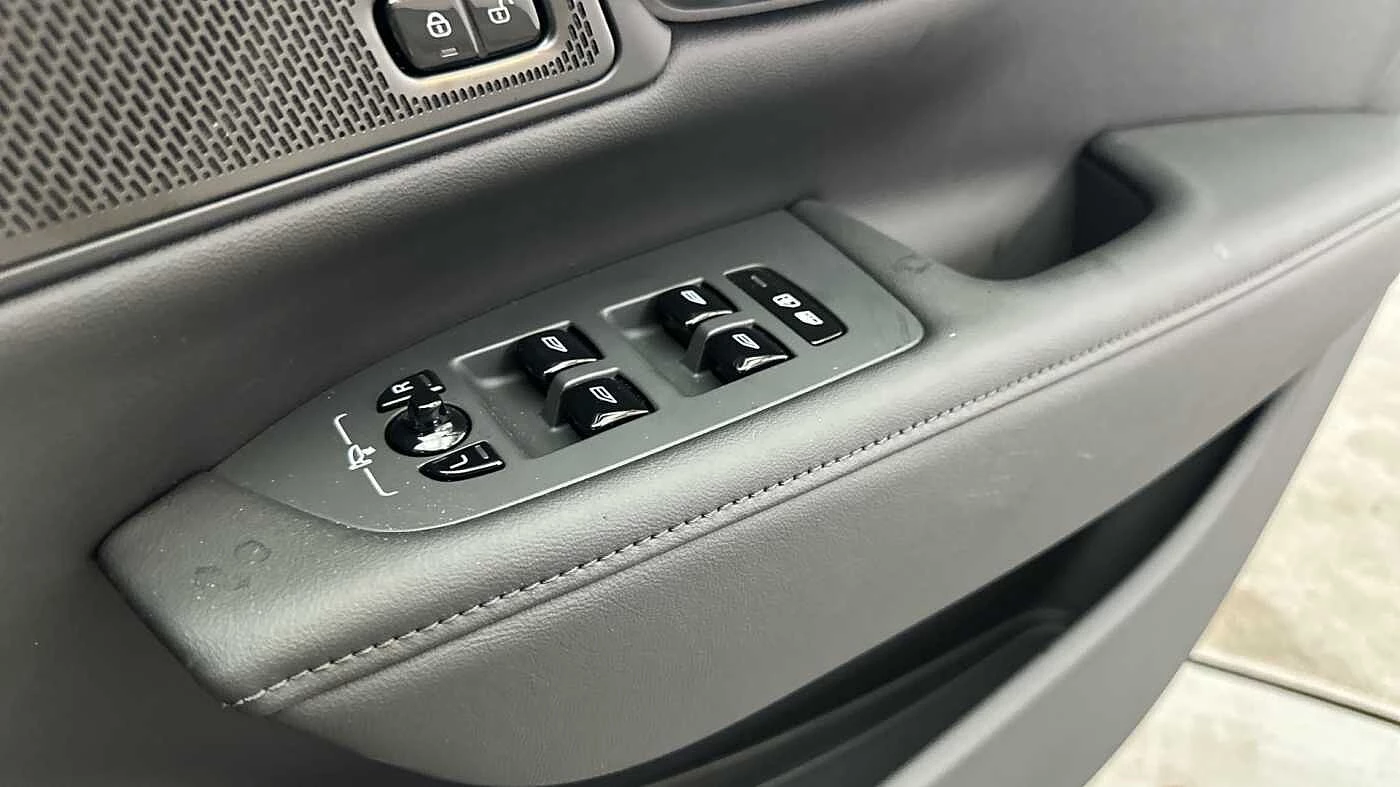 Volvo-V90-image-21
