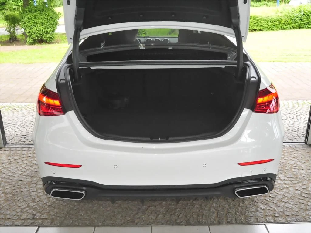 Mercedes-Benz-C-Klasse 300 e-image-14