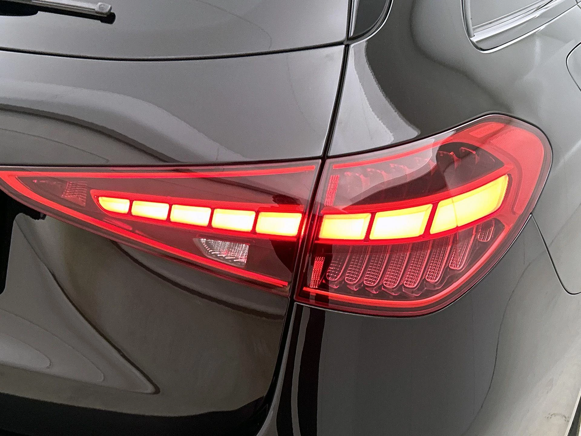 Mercedes-Benz-C-Klasse-image-56