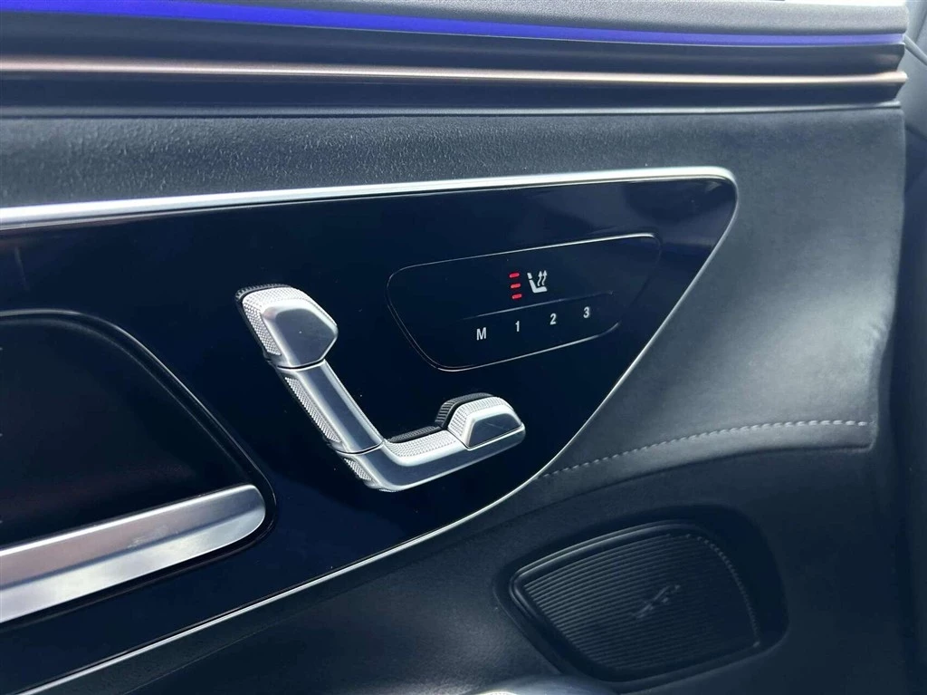 Mercedes-Benz-EQE-image-10