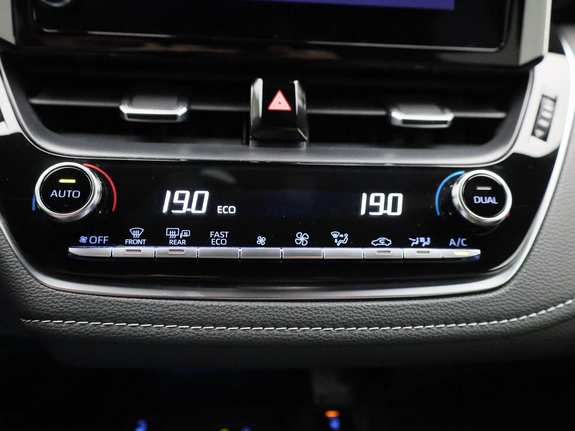 Toyota-Corolla Touring Sports-image-21