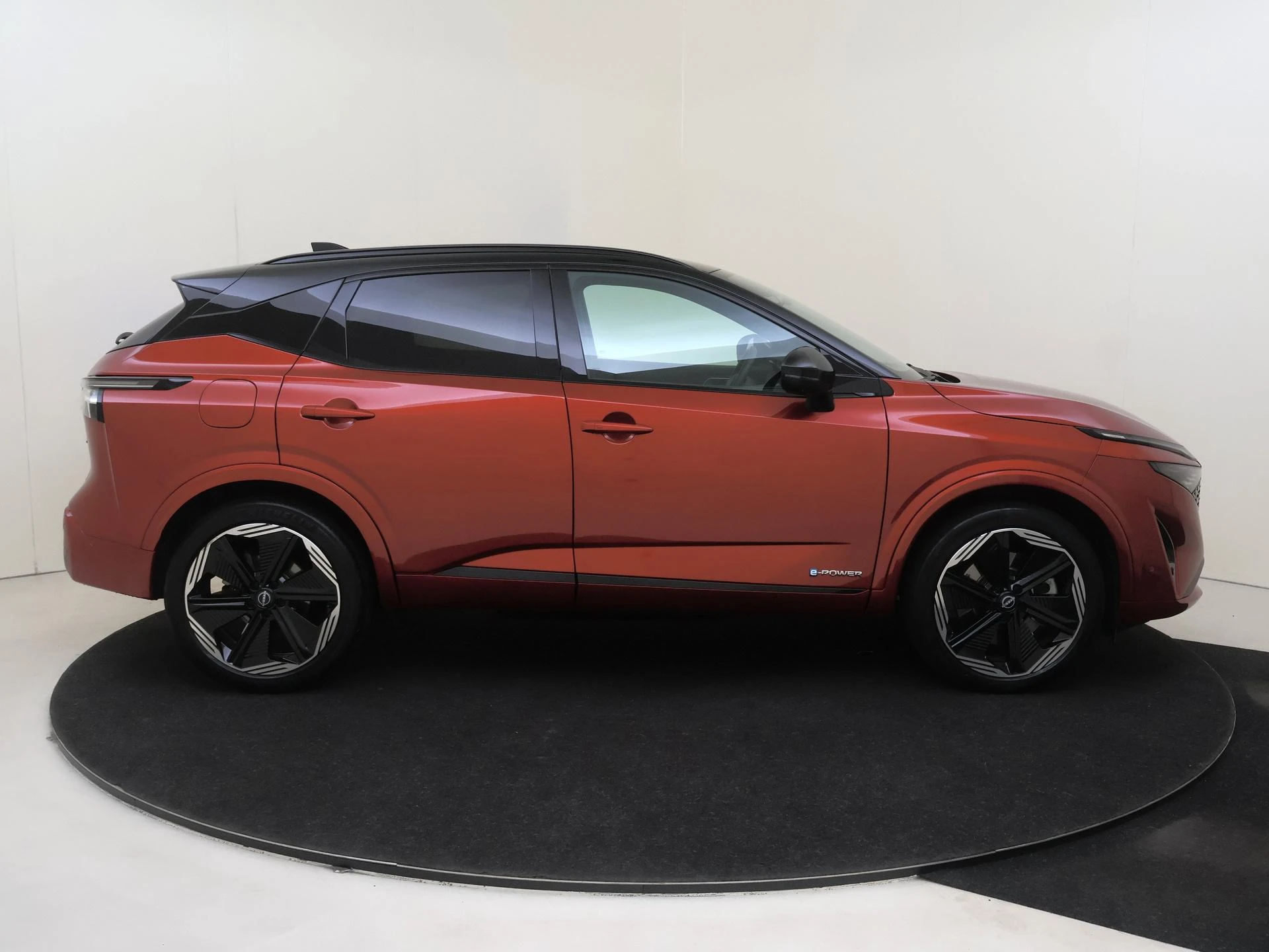 Nissan-QASHQAI-image-8