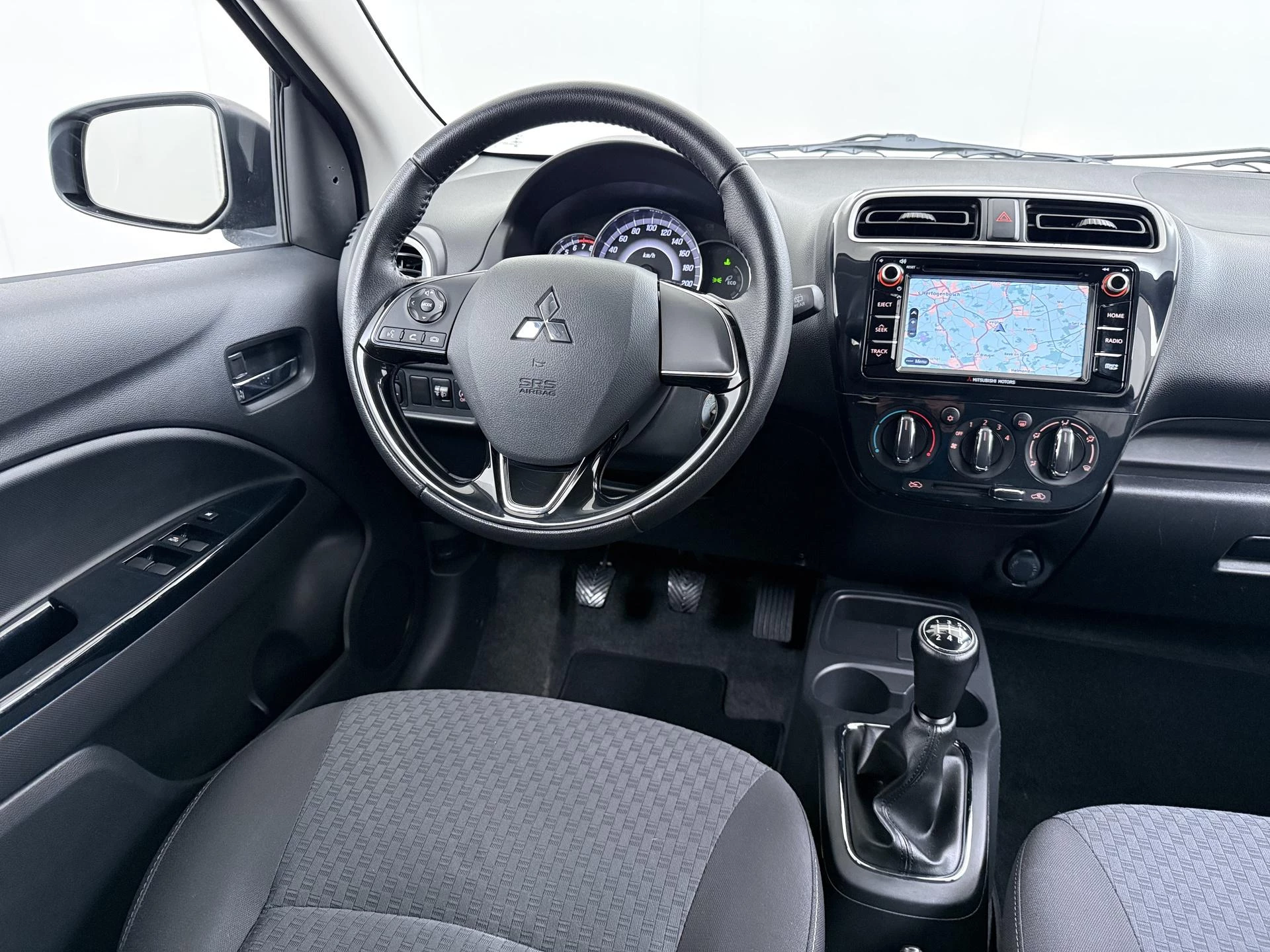 Mitsubishi-Space Star-image-18