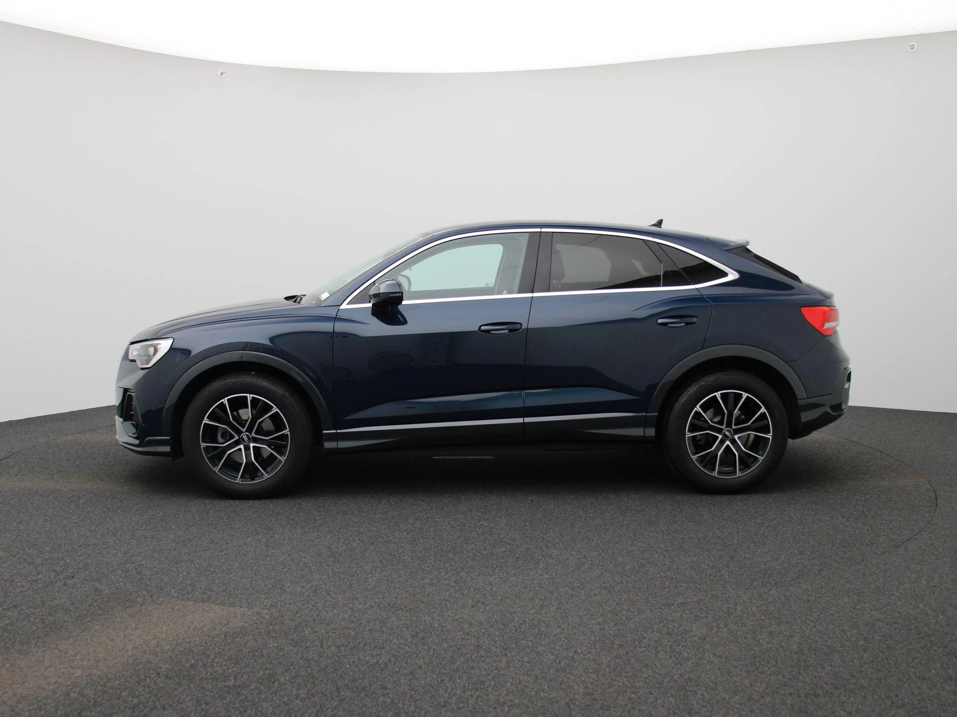 Audi-Q3-image-3