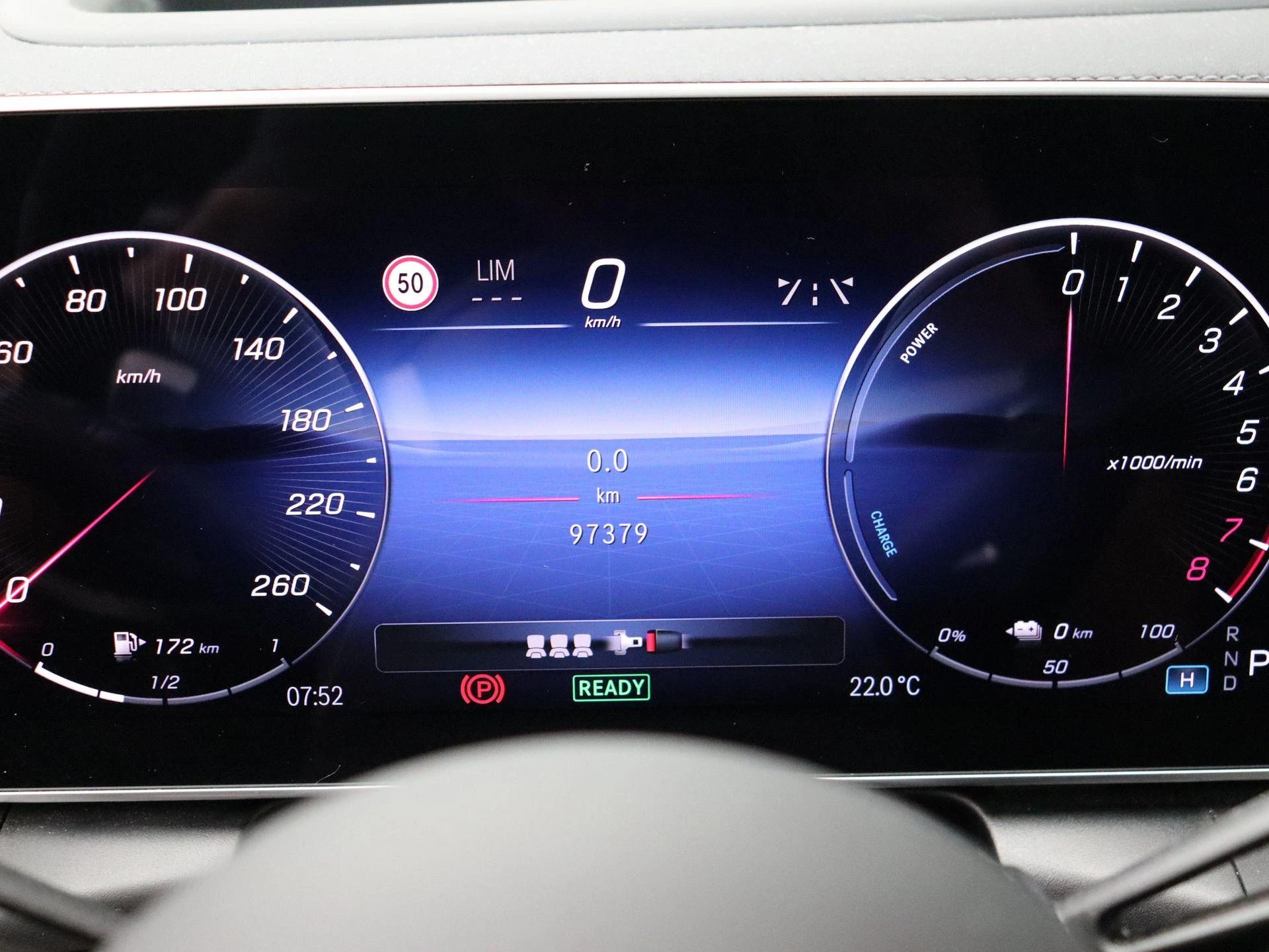 Mercedes-Benz-GLC-image-14