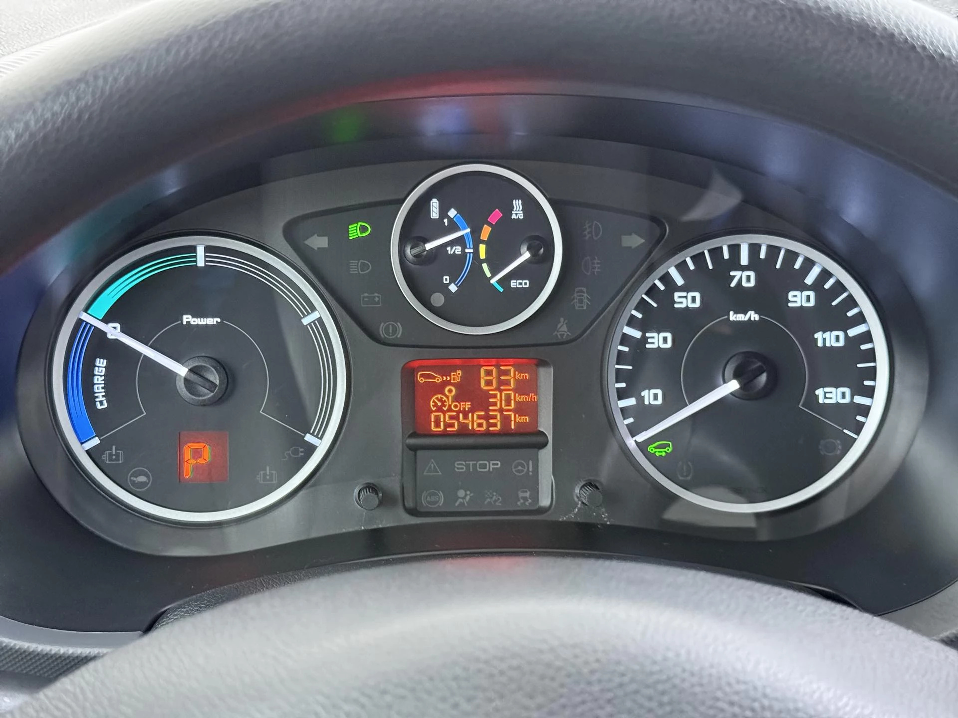 Peugeot-e-Partner-image-4