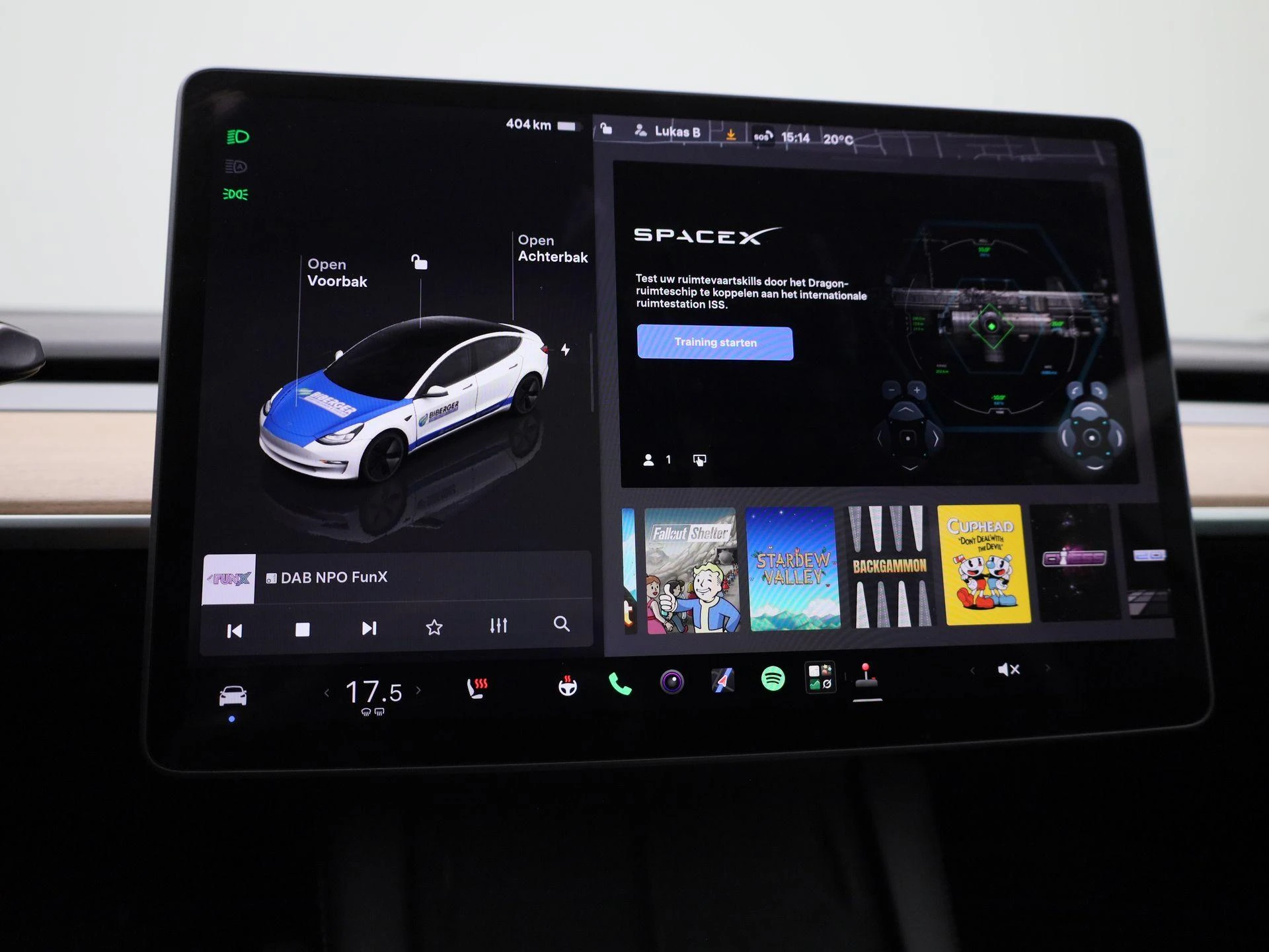 Tesla-Model 3-image-26