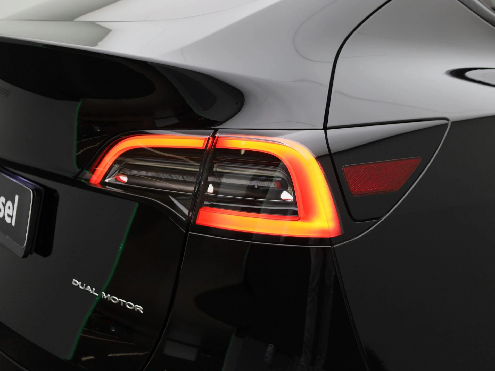 Tesla-Model Y-image-27