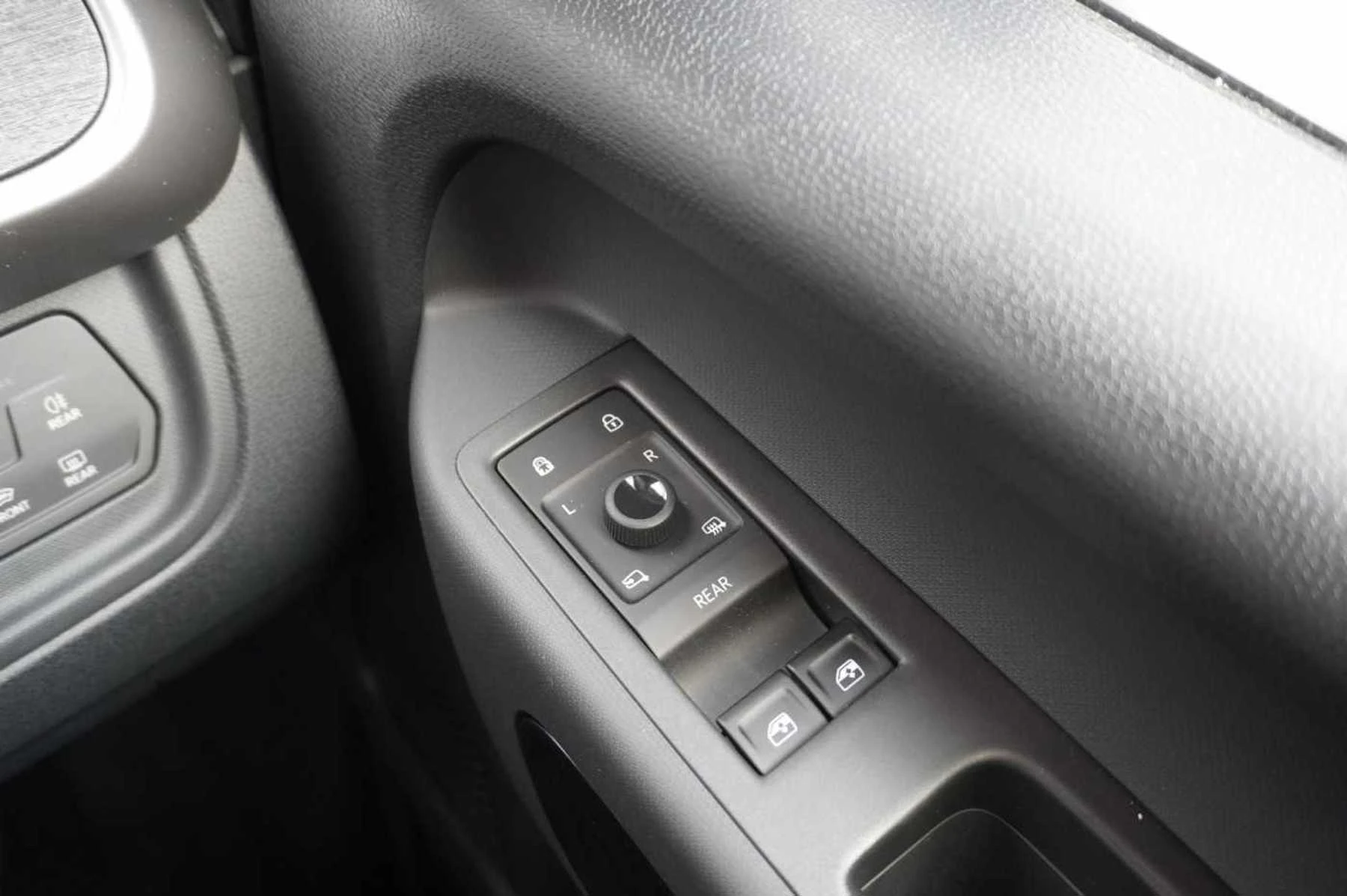 Volkswagen-ID. Buzz-image-12