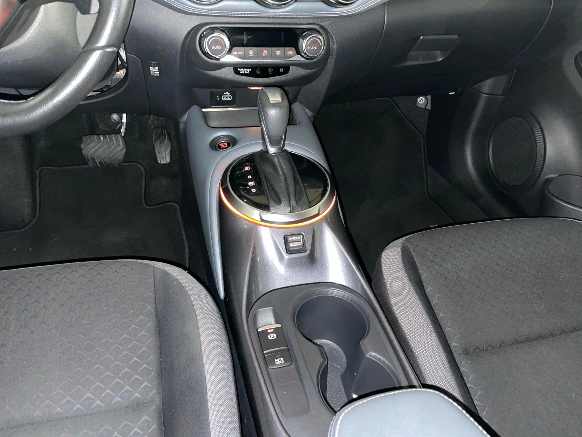 Nissan Juke 1.0 DIG-T 117 DCT