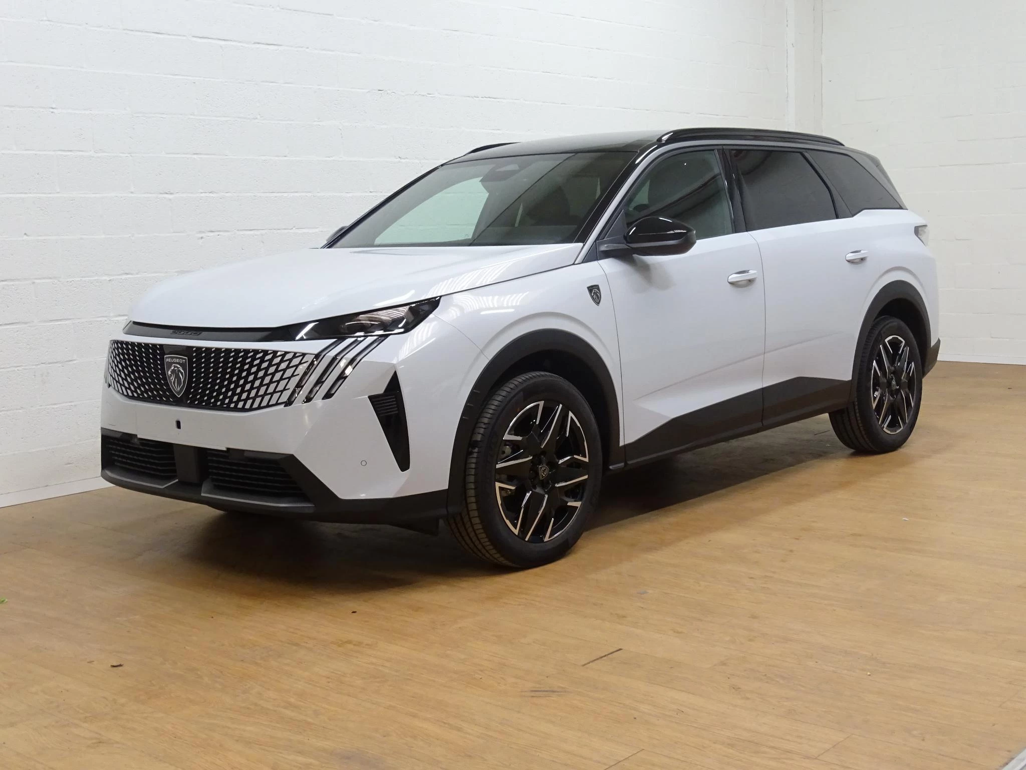 Peugeot 5008 1.2 HYBRID 145 GT +pano dak