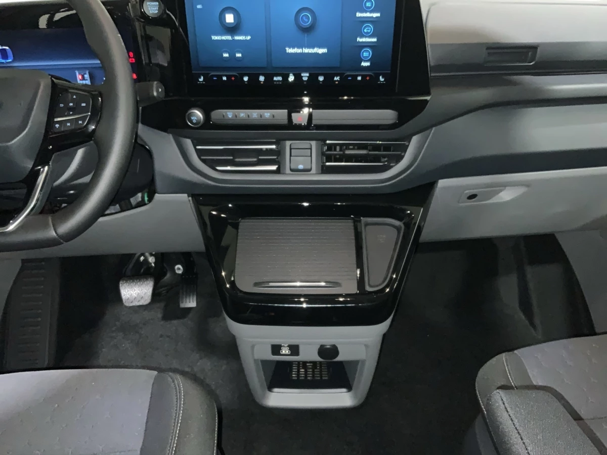 Ford-Tourneo Custom-image-11