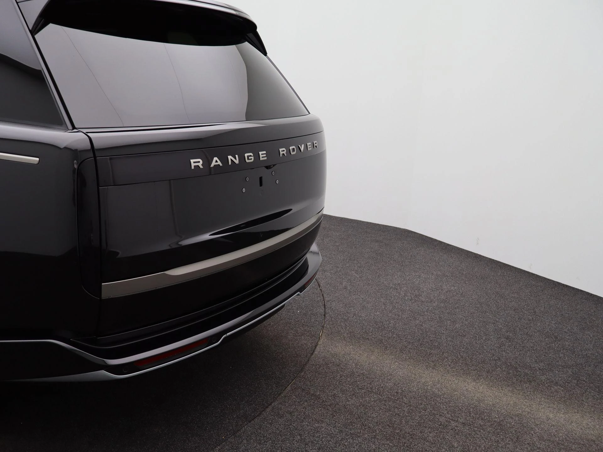 Land Rover-Range Rover-image-48