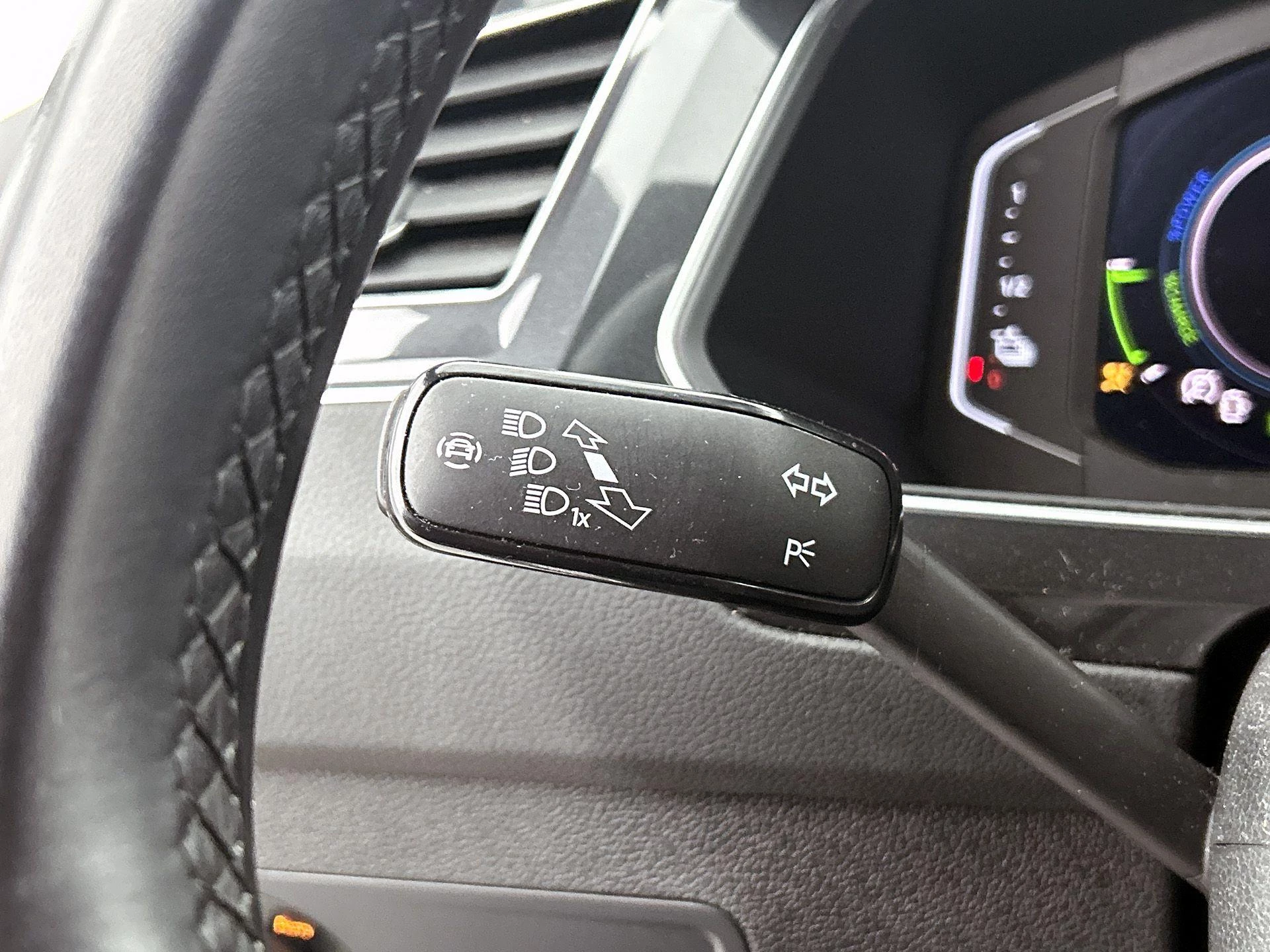 Volkswagen Tiguan 1.4 TSI eHybrid R-Line Business+