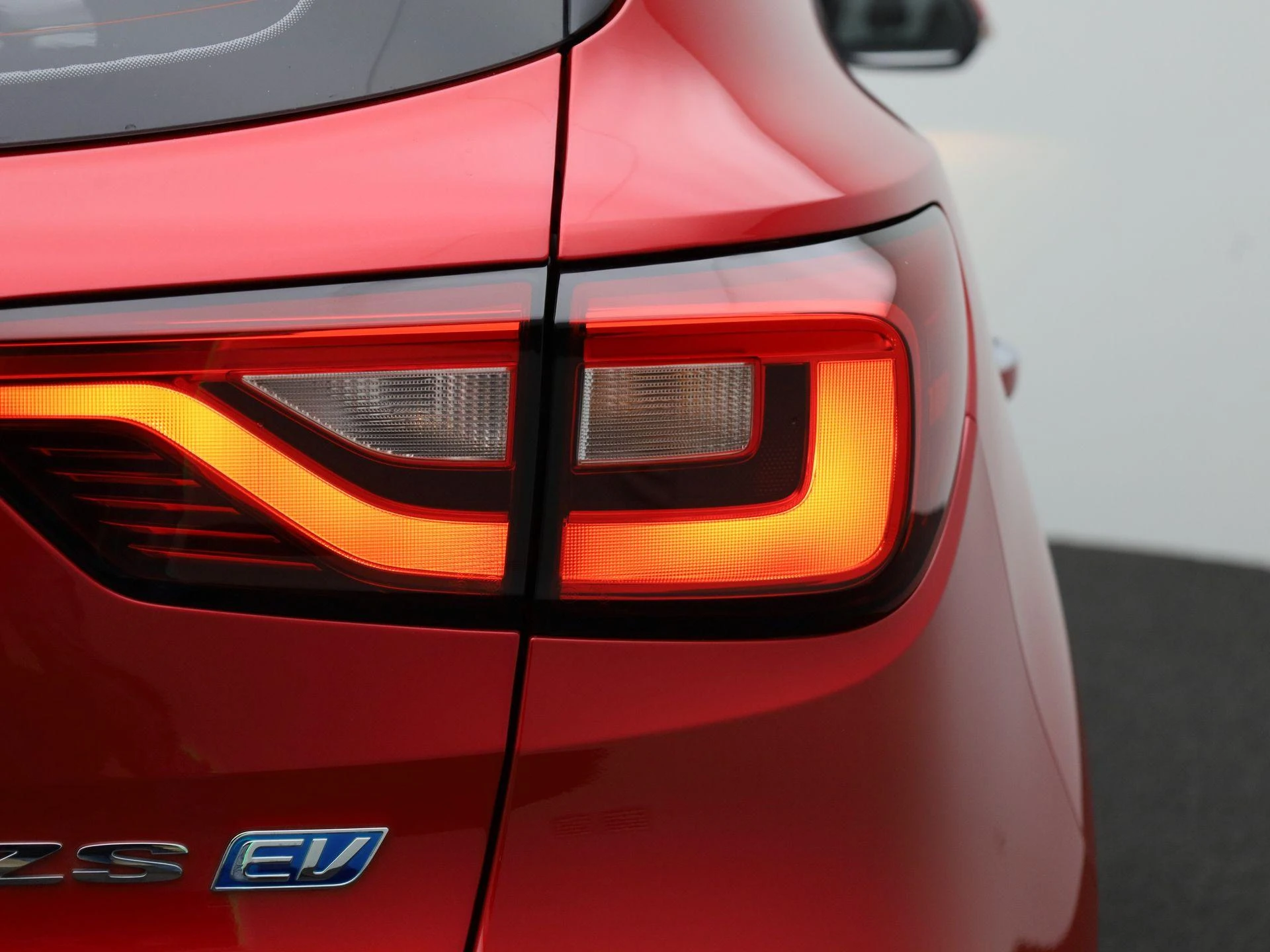 MG-ZS EV-image-37