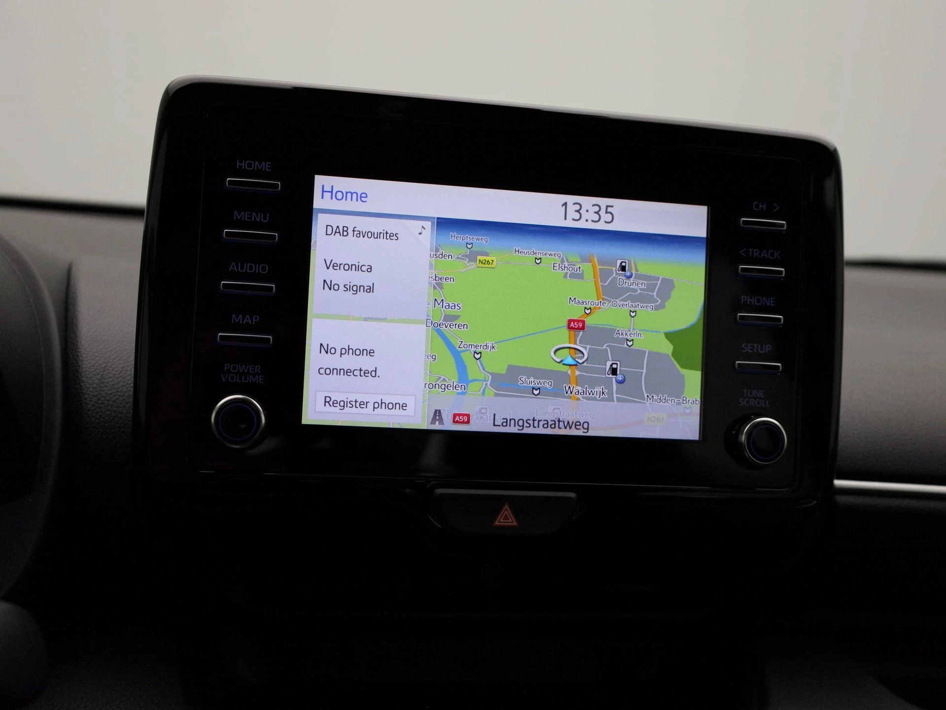 Toyota-Yaris-image-14