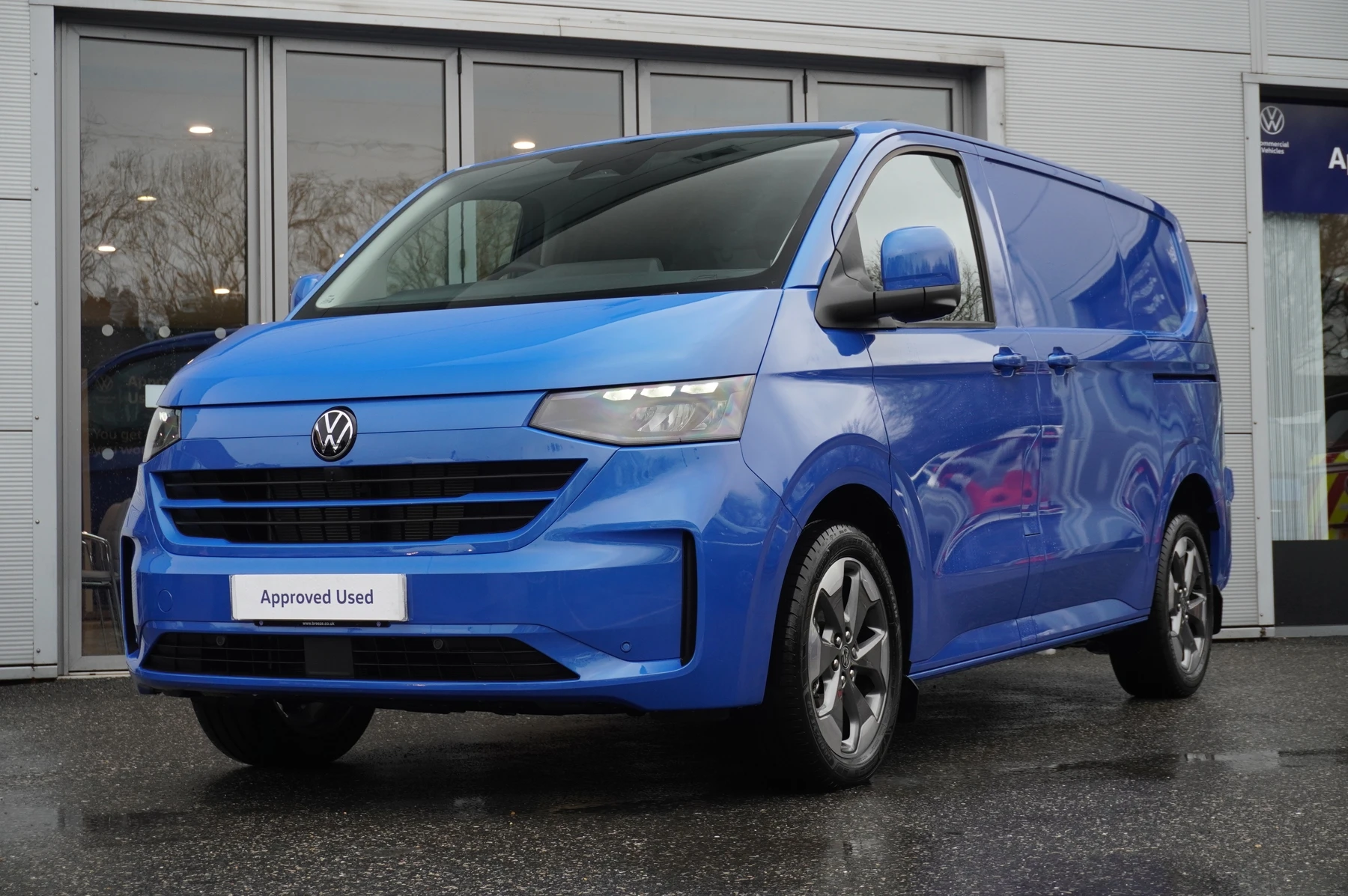 Volkswagen-Transporter-image-49