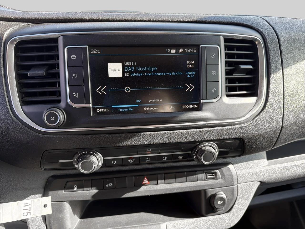 Peugeot-Expert-image-10