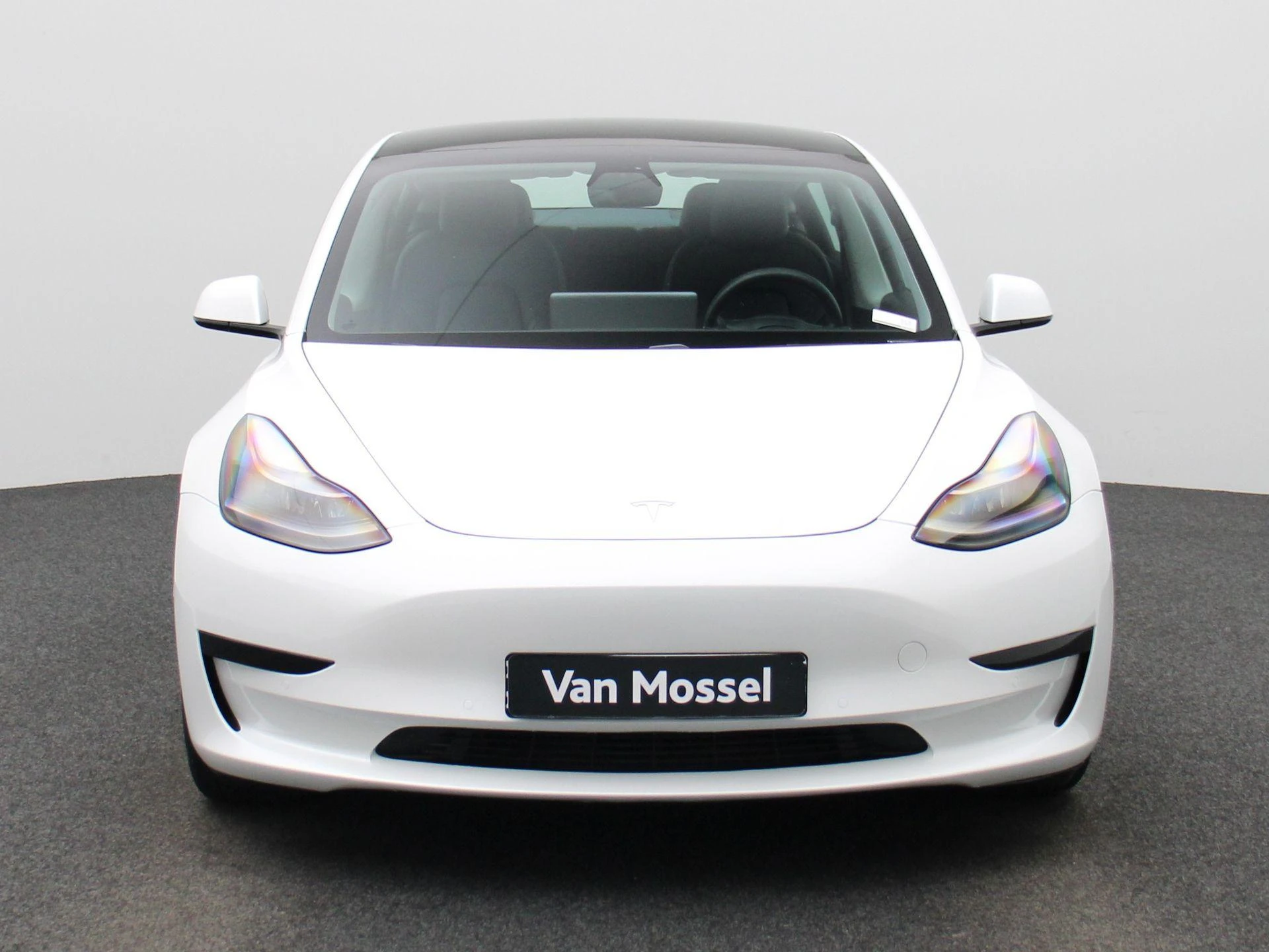 Tesla-Model 3-image-2