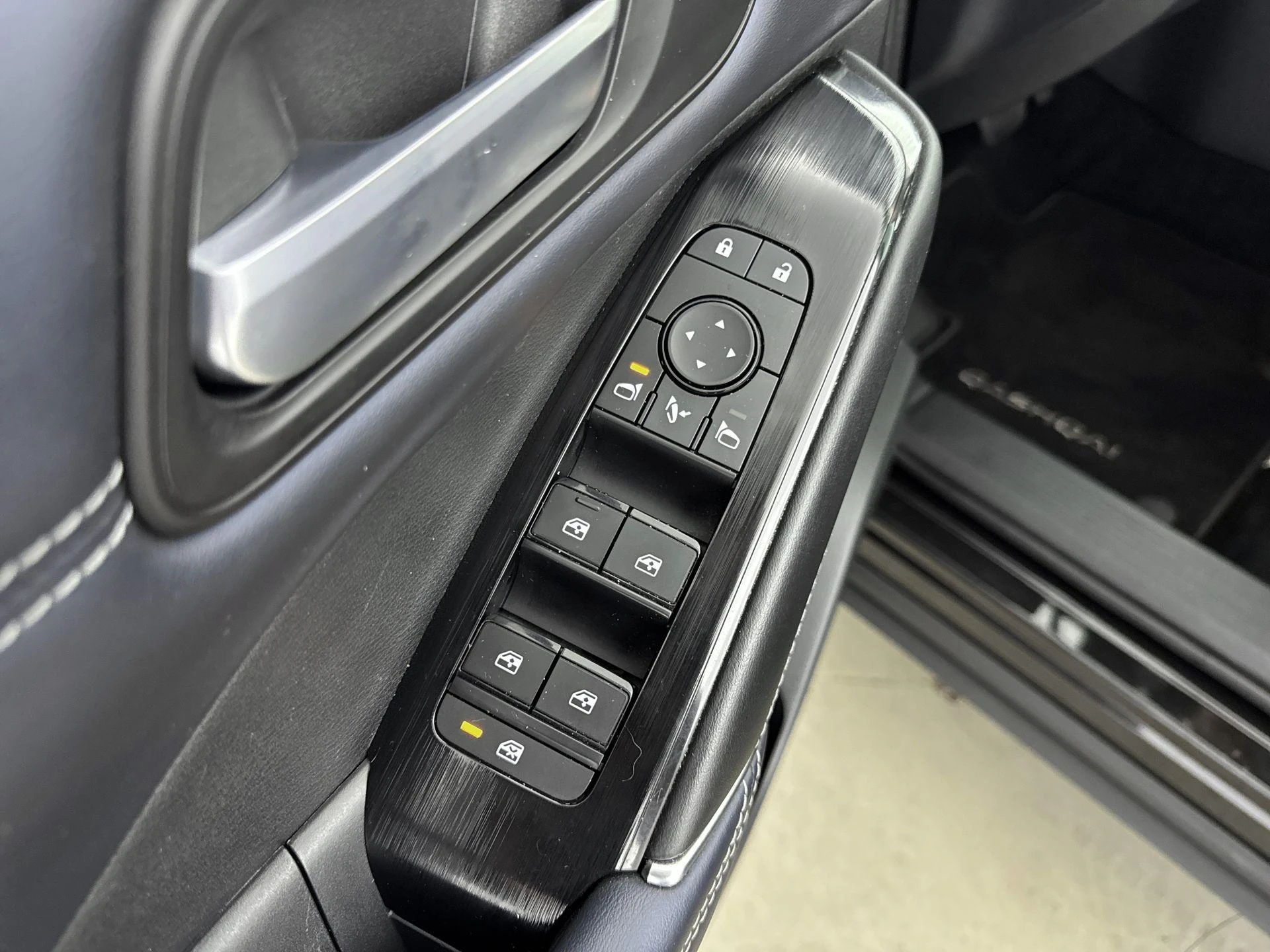 Nissan-QASHQAI-image-9