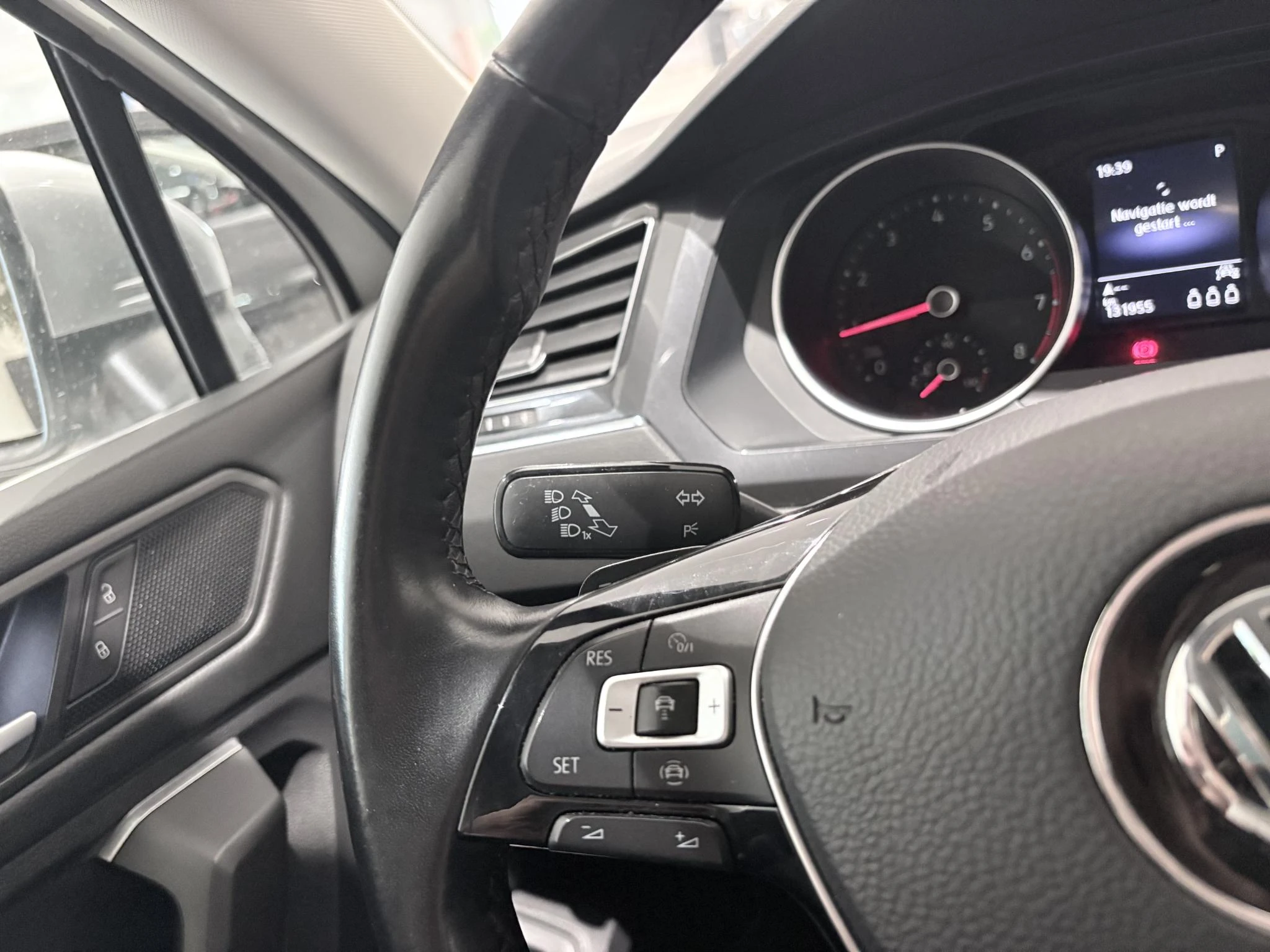 Volkswagen-Tiguan Allspace-image-15