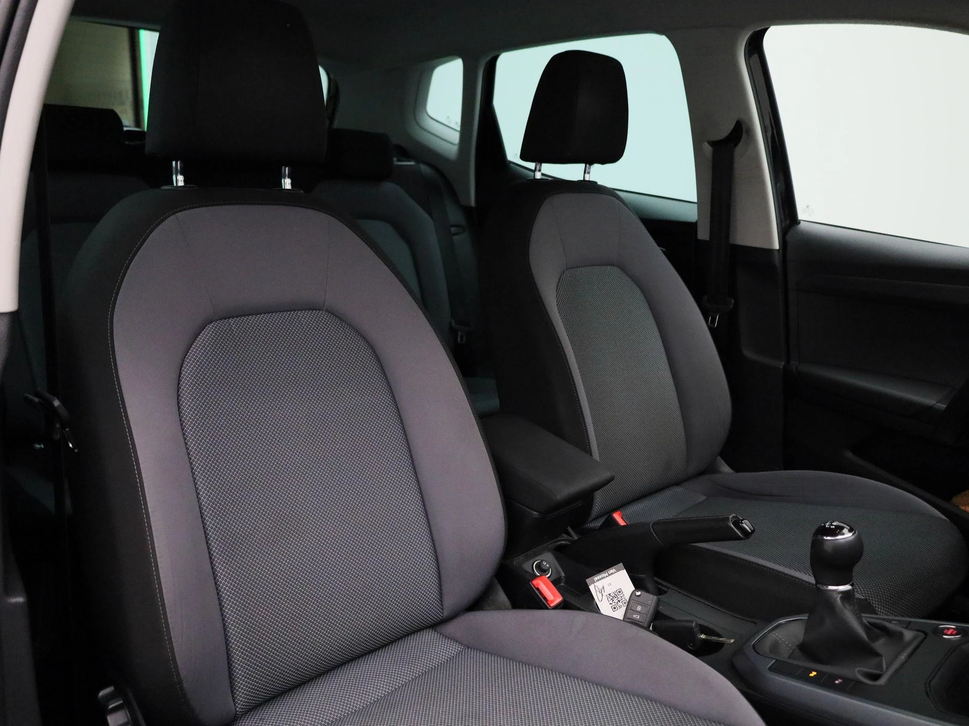 SEAT-Arona-image-32