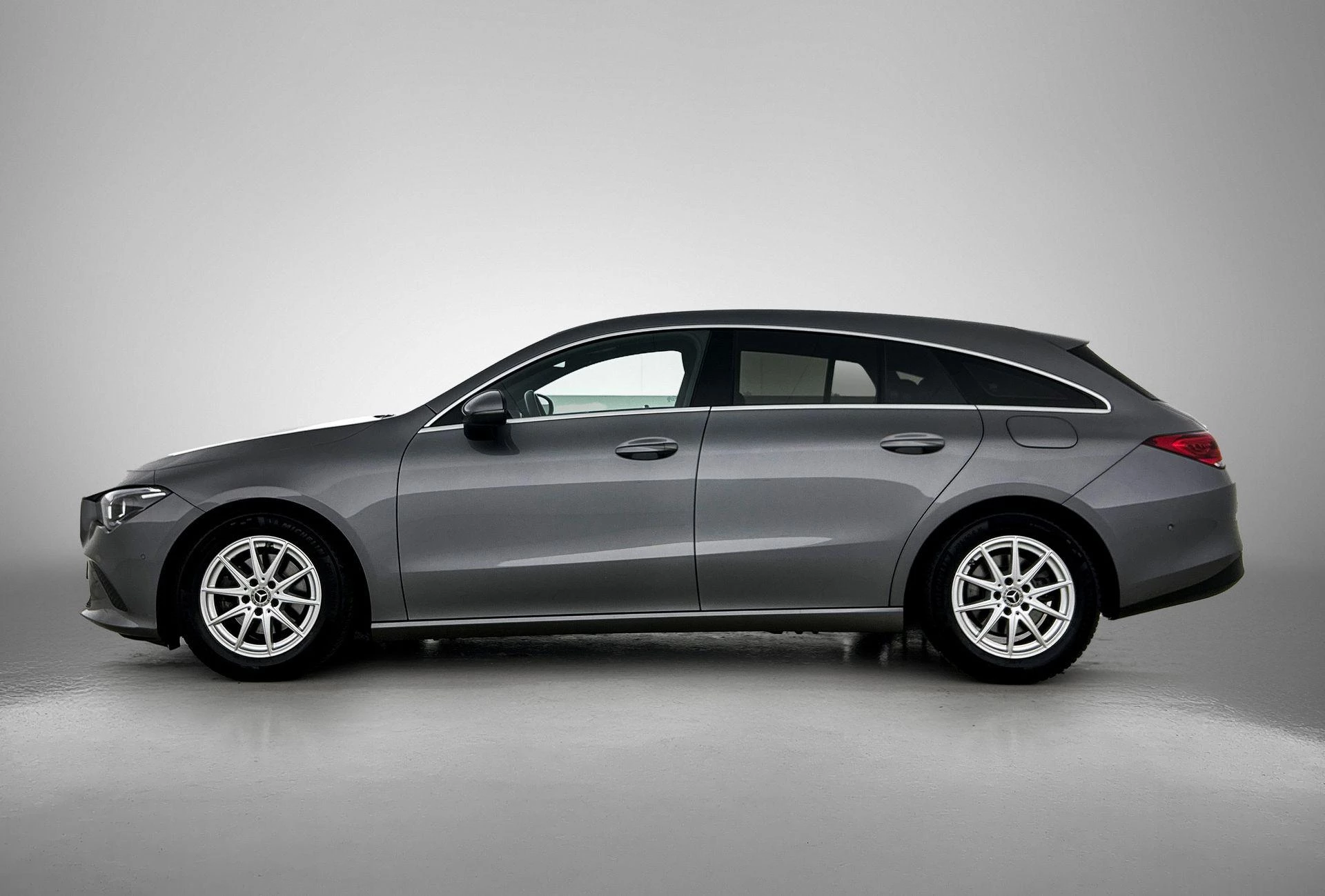 Mercedes-Benz-CLA-image-1