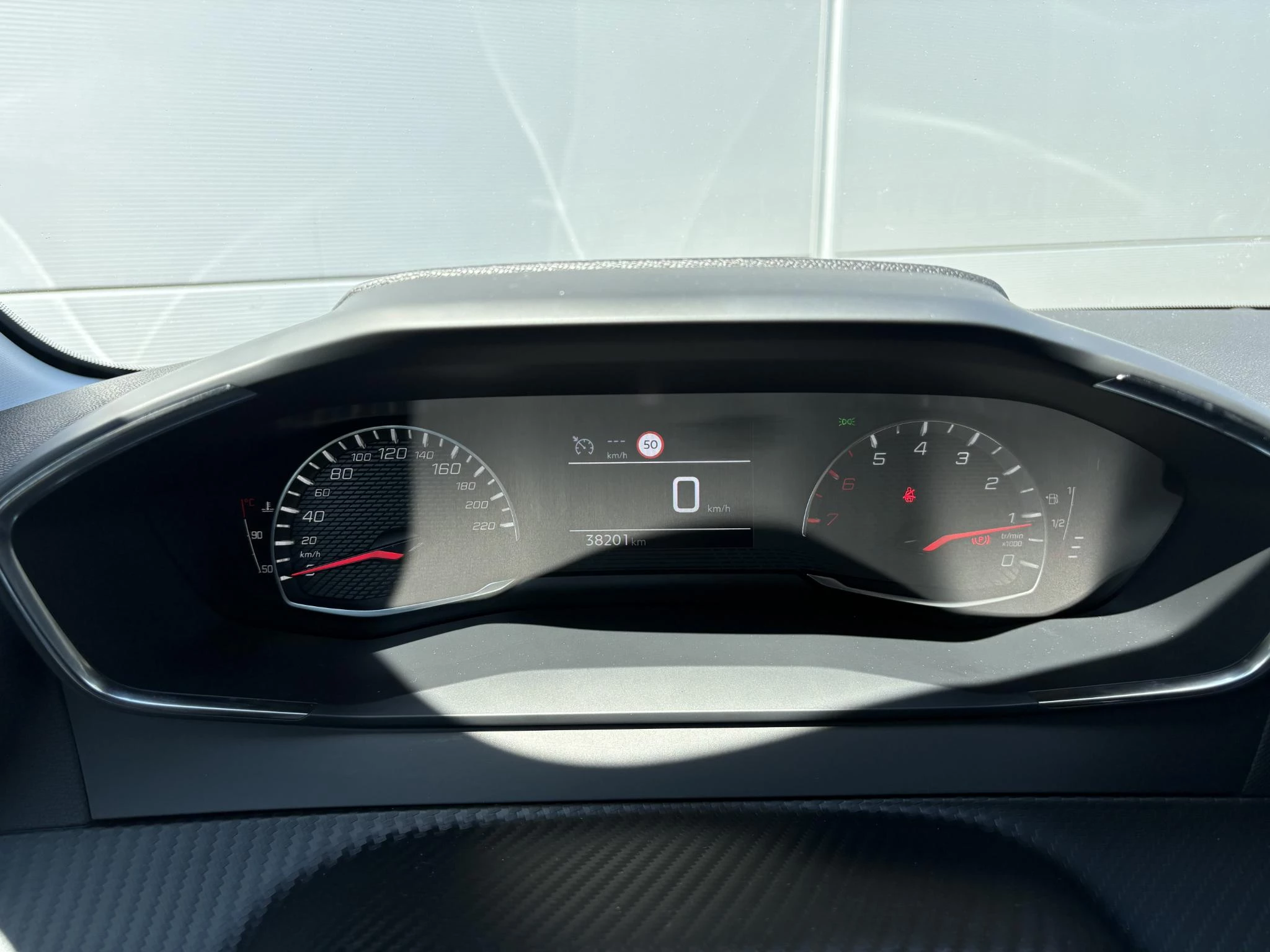 Peugeot-208-image-14