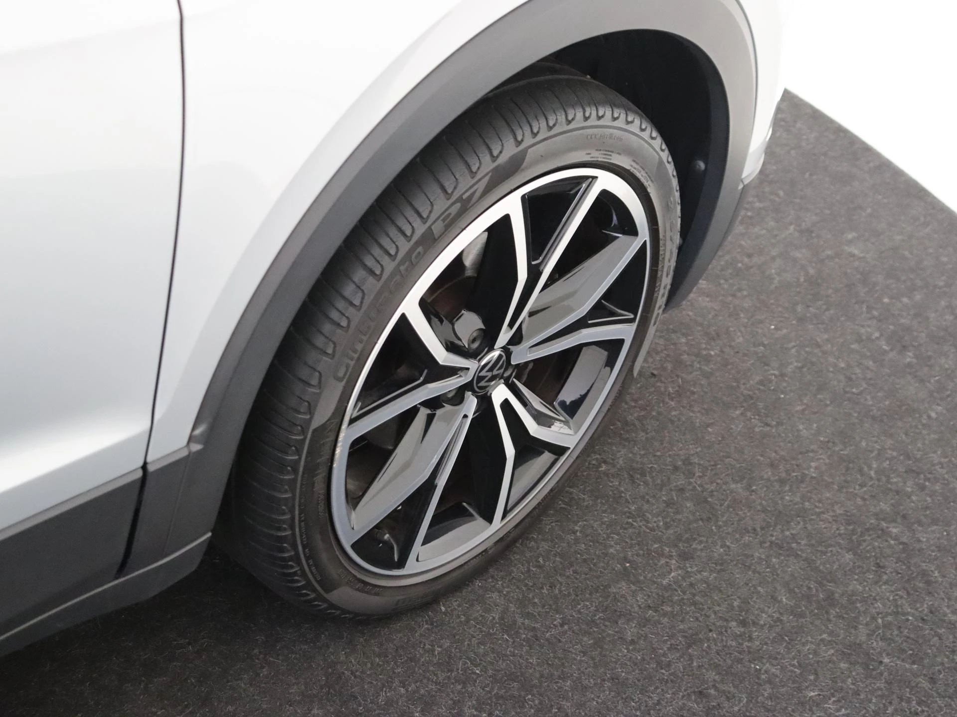 Volkswagen-T-Cross-image-10