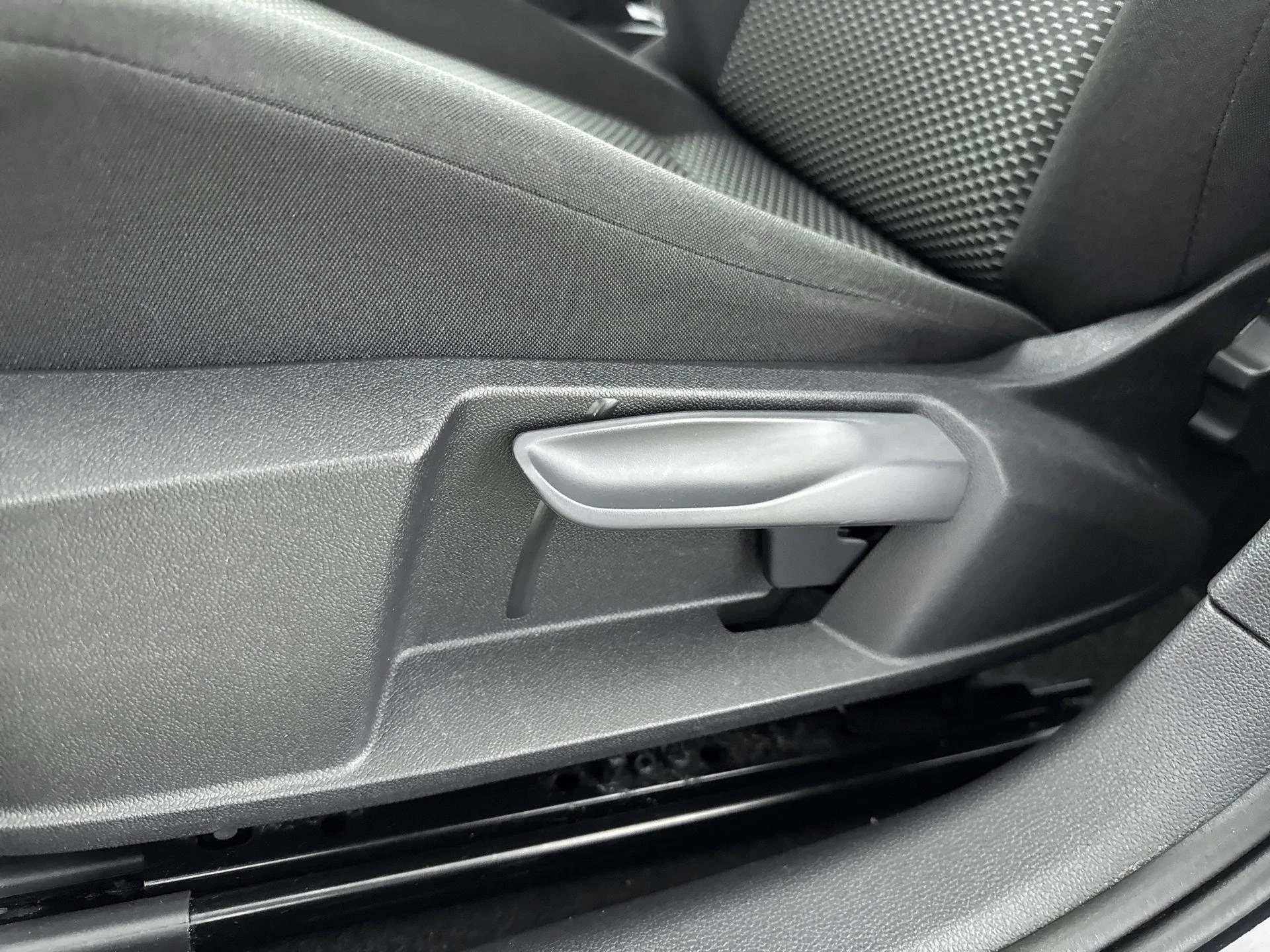 Volkswagen-Polo-image-15
