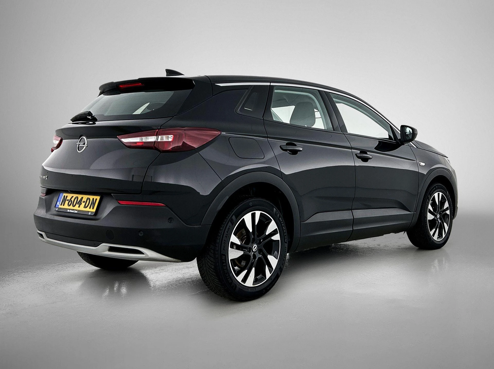 Opel Grandland X 1.2 Turbo Business Elegance
