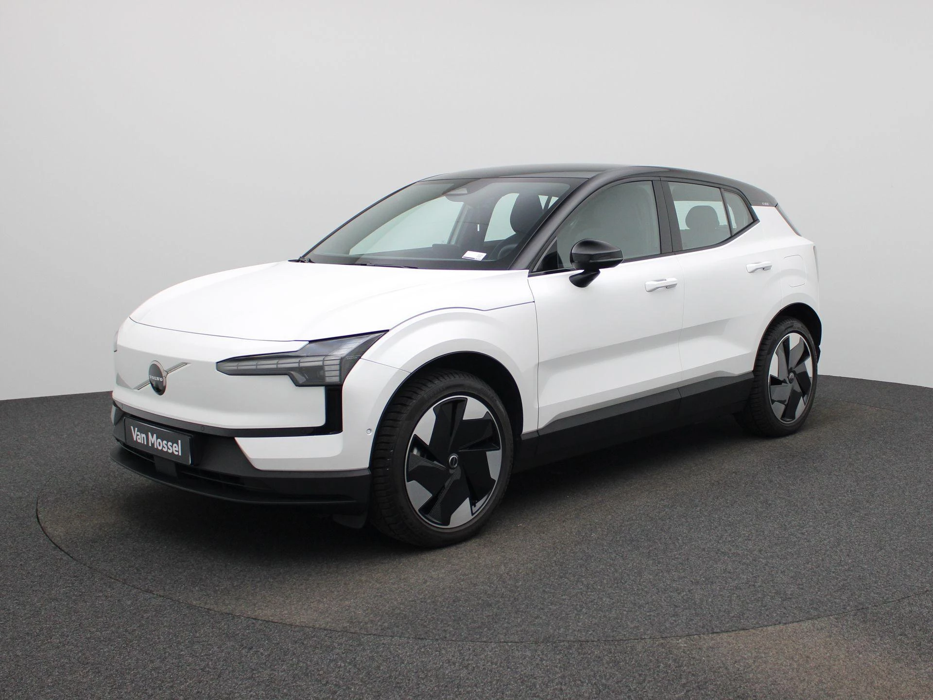 Volvo-EX30-image-0