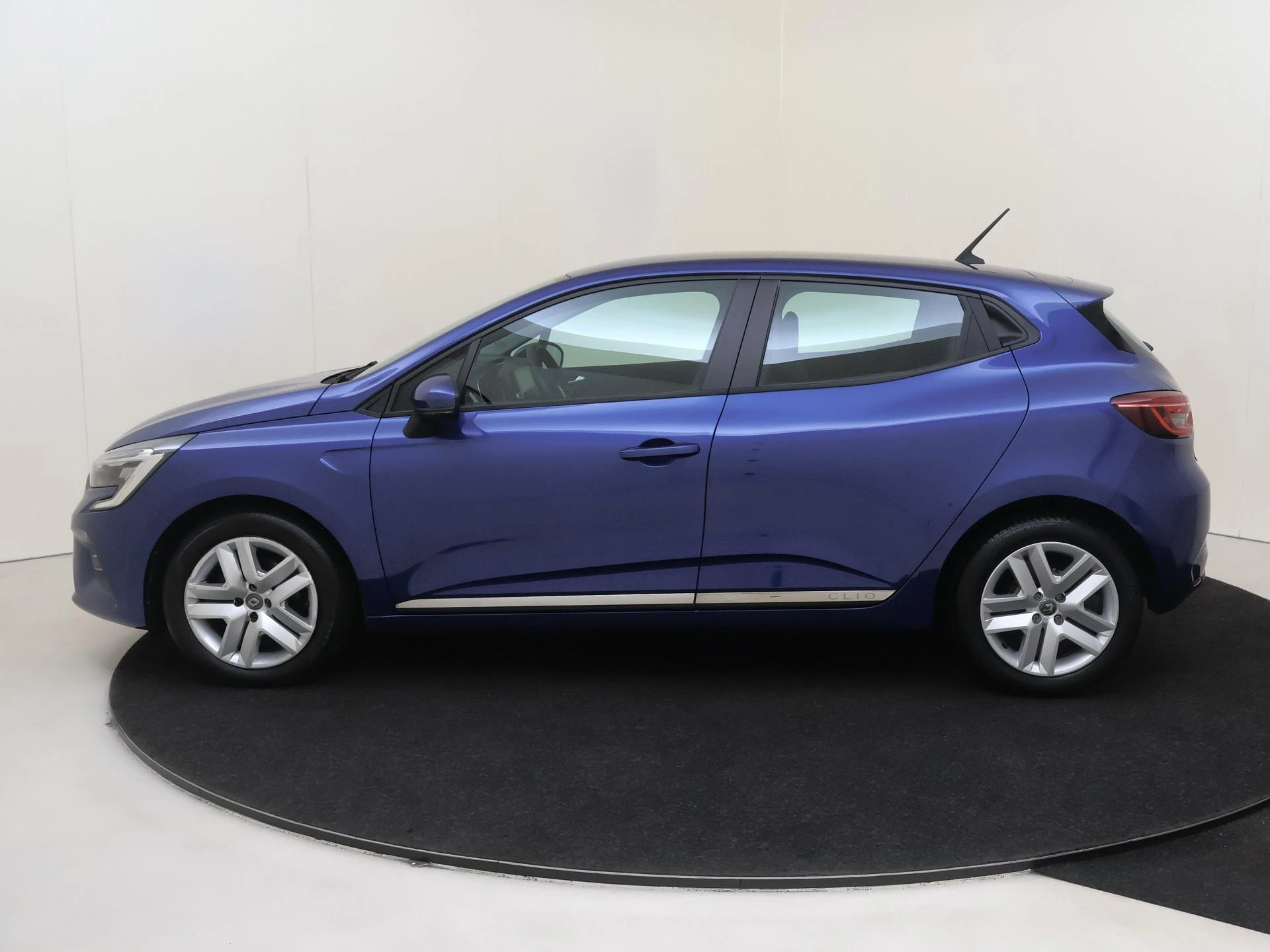 Renault-Clio-image-7