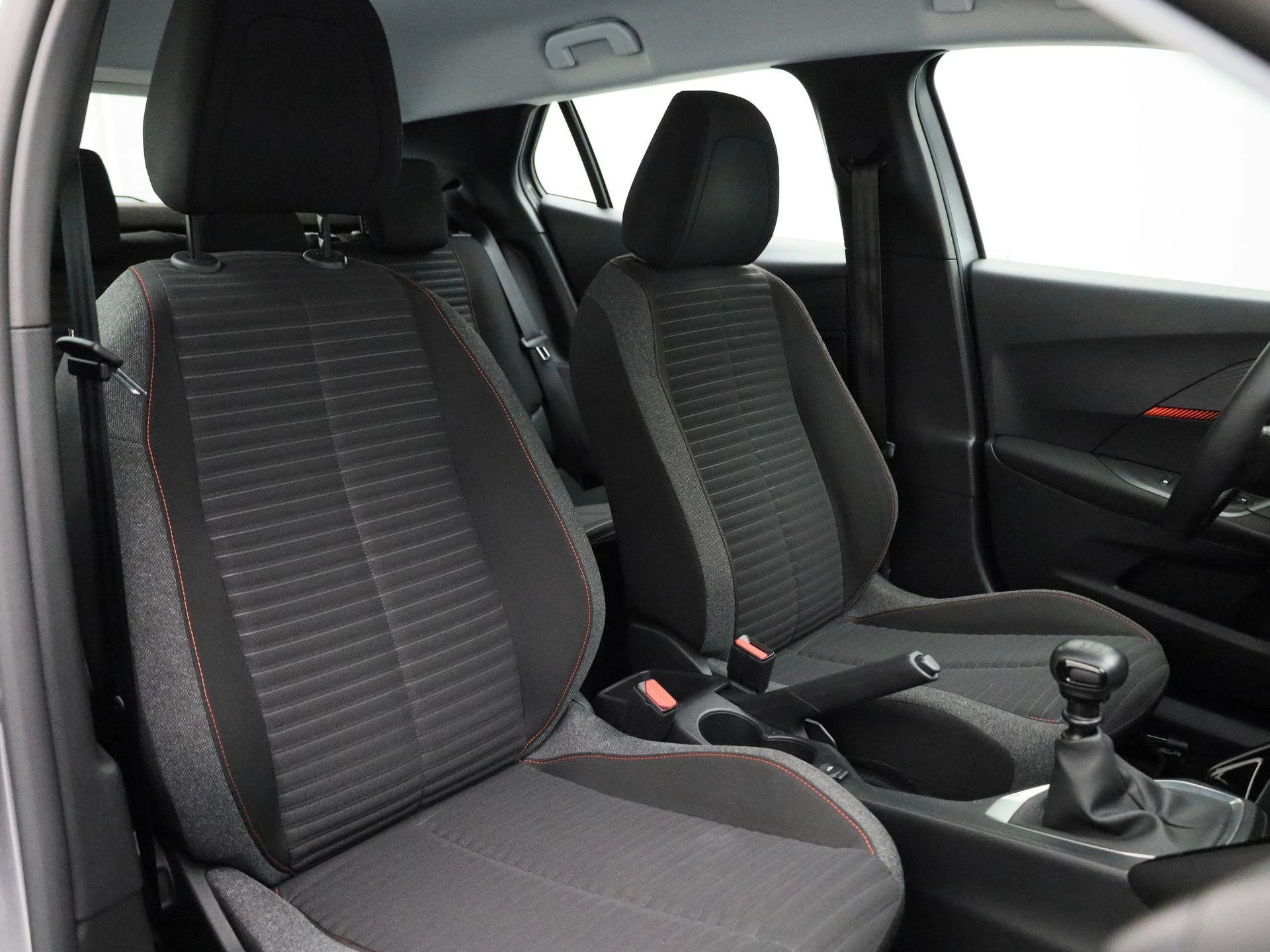 Peugeot-2008-image-28