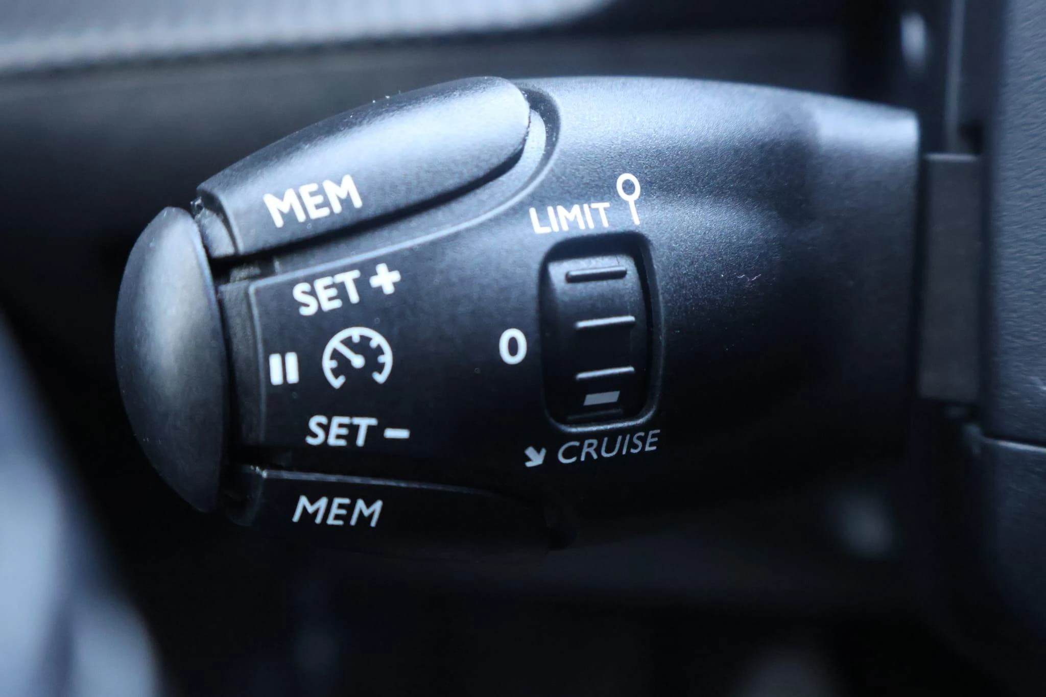 Peugeot-208-image-15