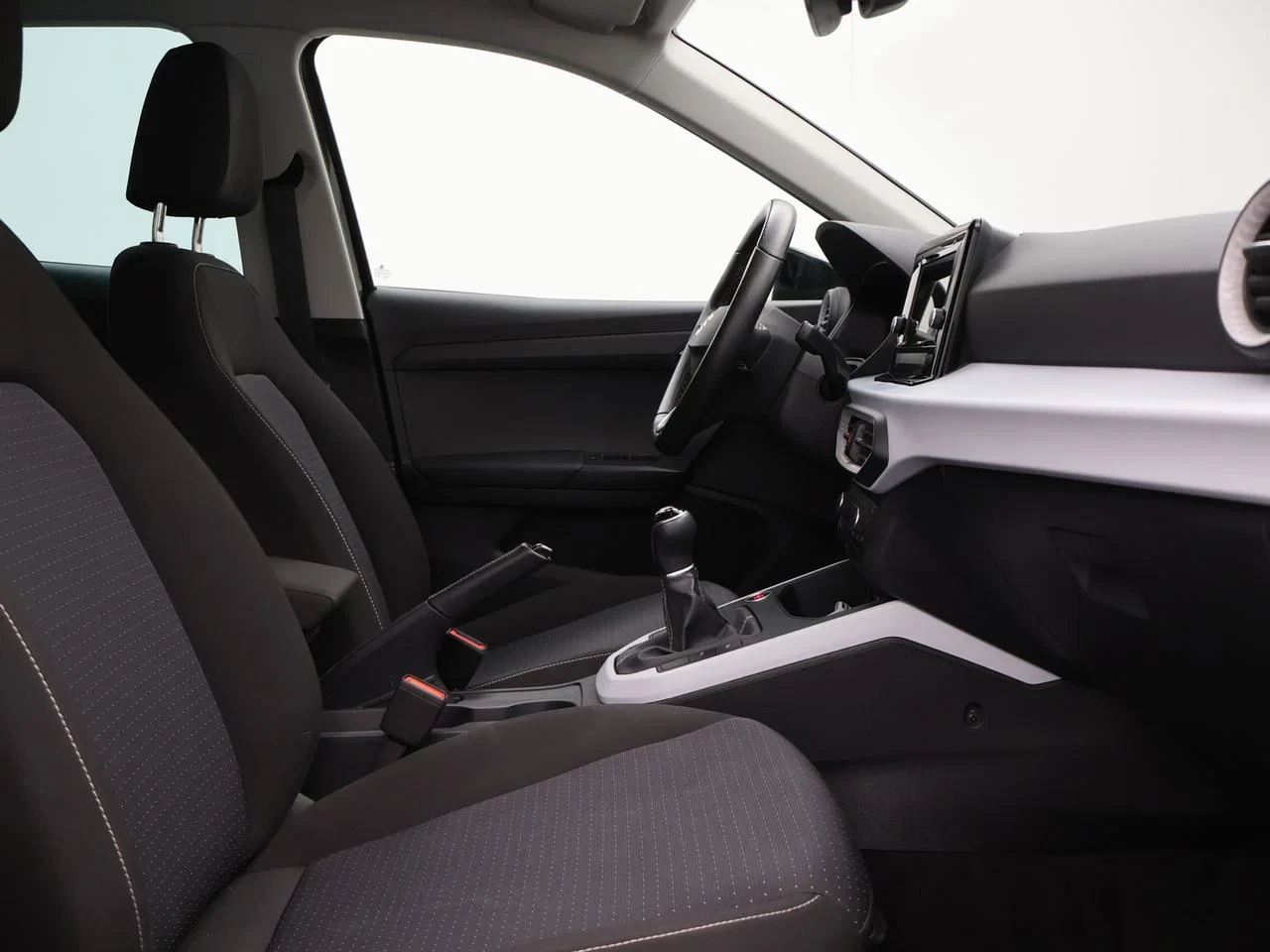 SEAT-Arona-image-9