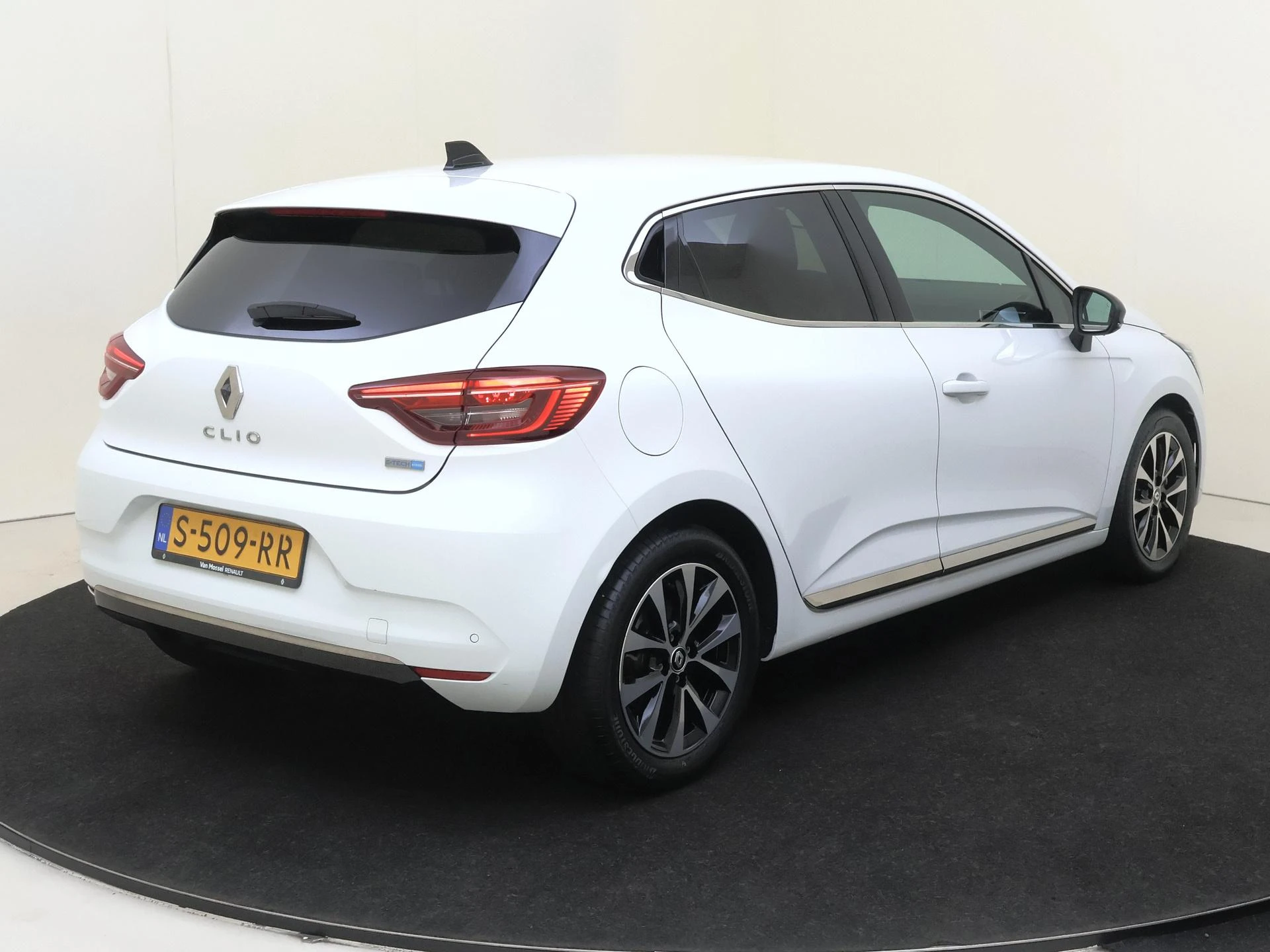 Renault-Clio-image-3